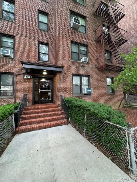 730 E 232nd Street 1C  Bronx NY 10466 photo