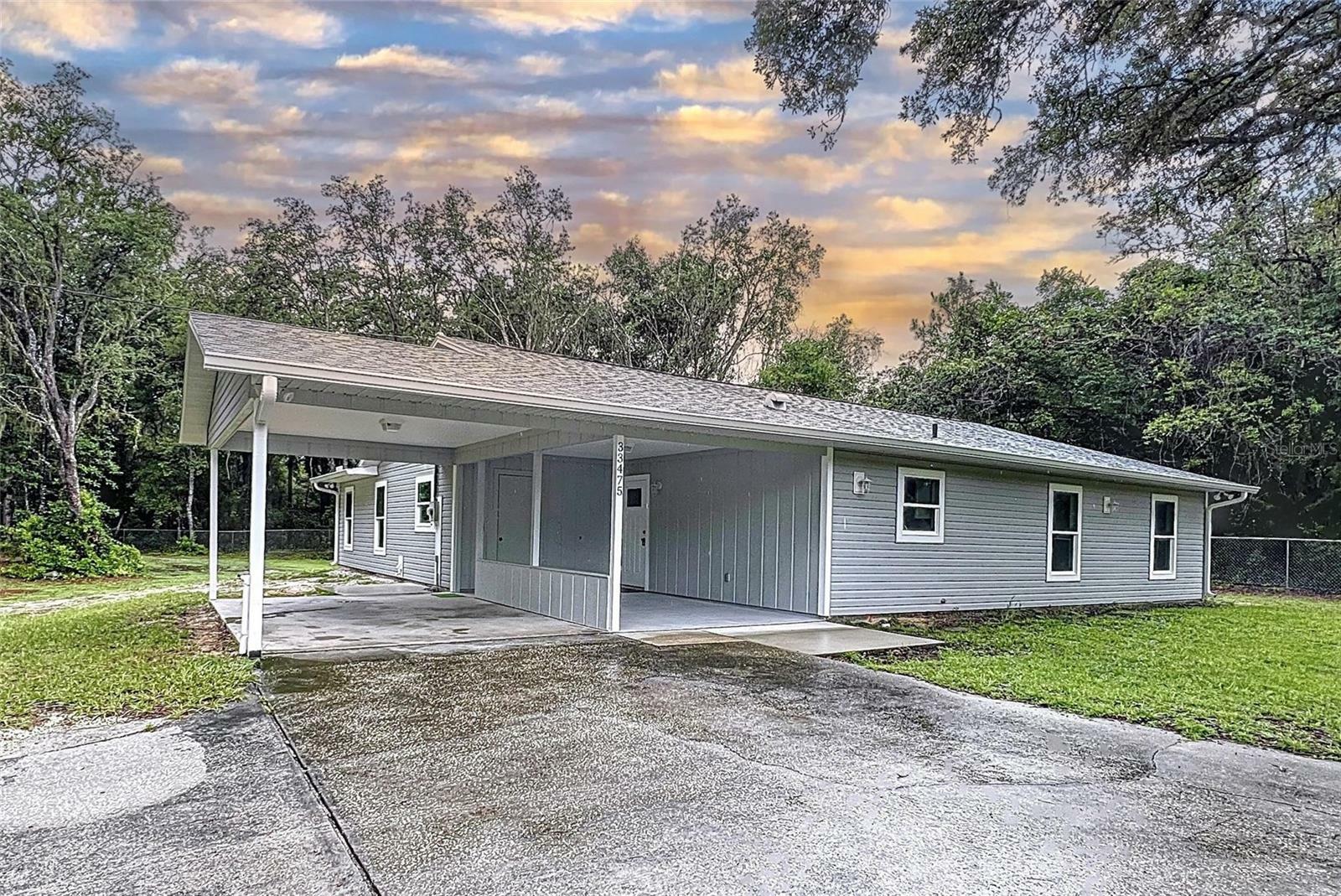 Property Photo:  33475 Loop Court  FL 33597 
