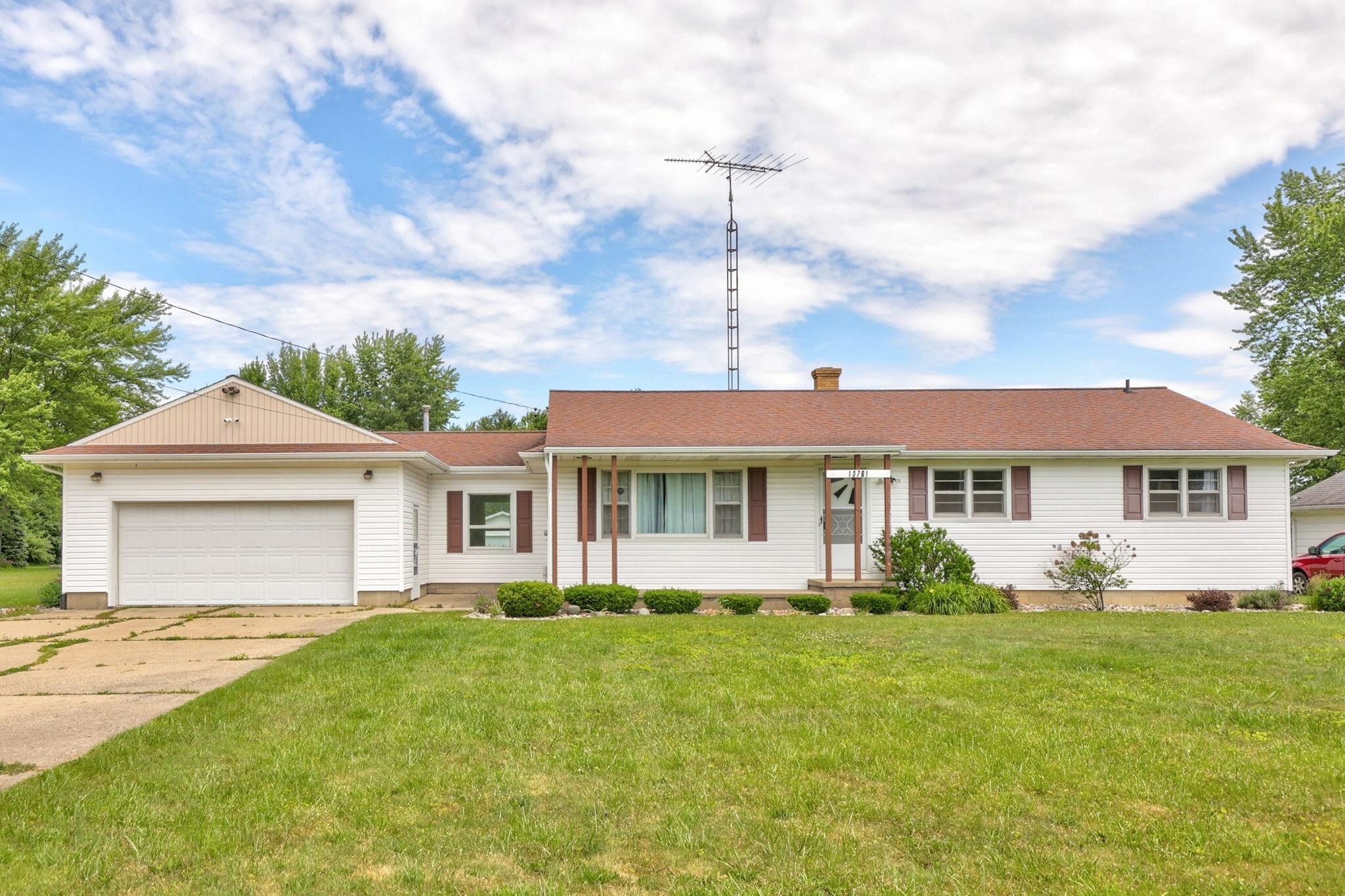 Property Photo:  13761 S Gera Road  MI 48415 