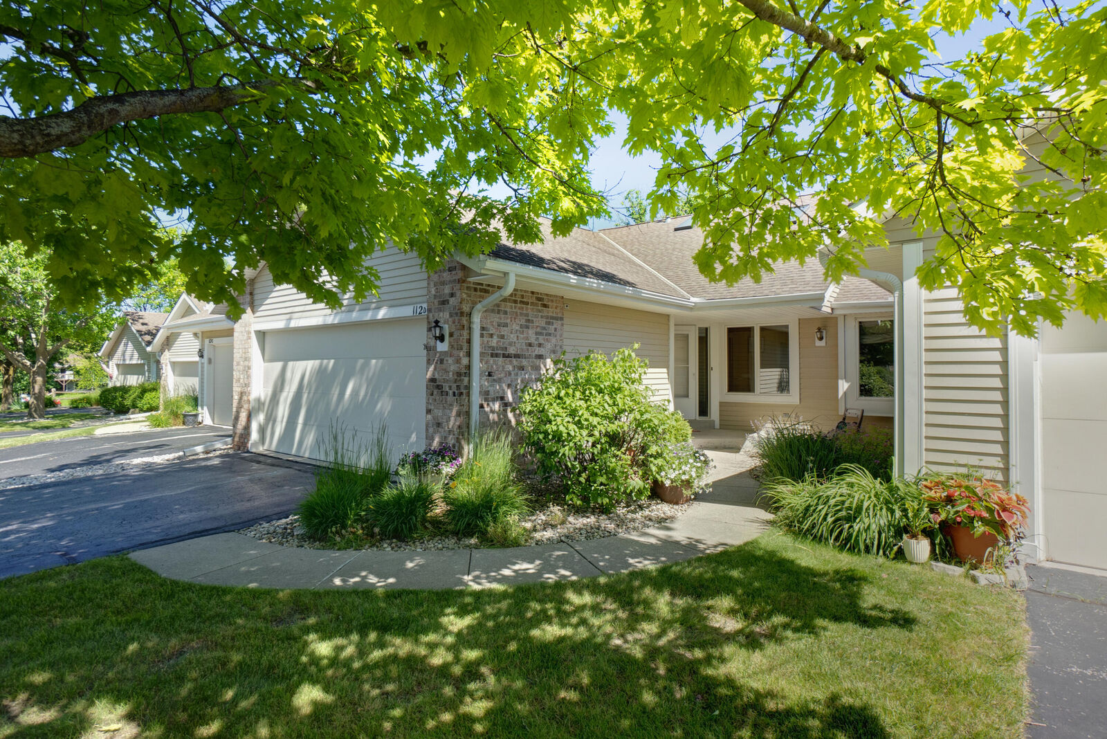 Property Photo:  112 East Sutton Pl D  WI 53188 