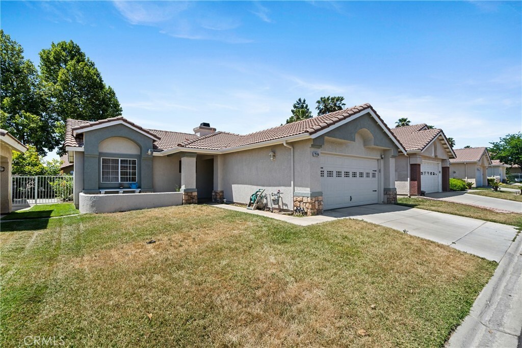 Property Photo:  2906 Summerset Circle  CA 92220 