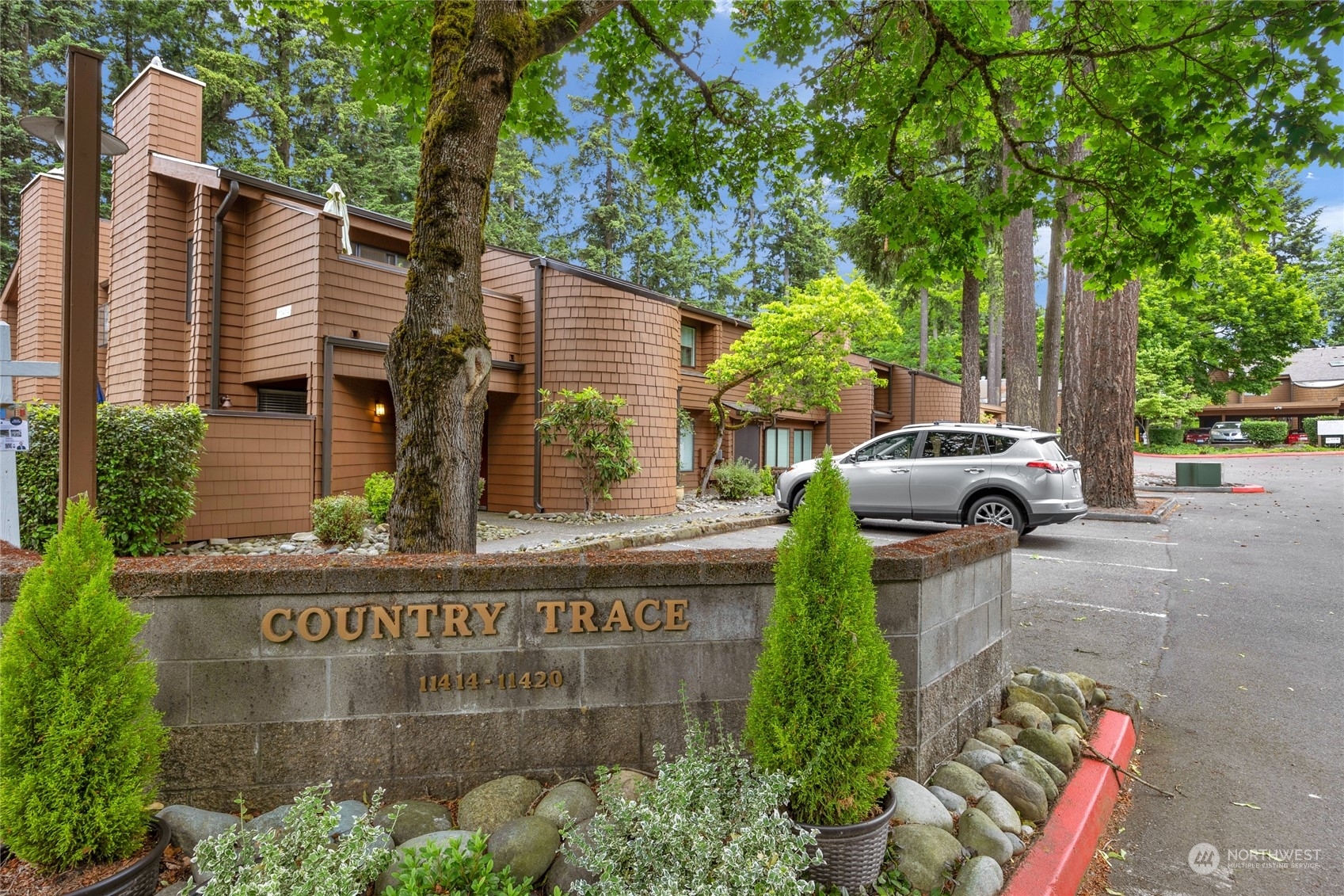 Property Photo:  11416 NE 128th Street #66  WA 98034 