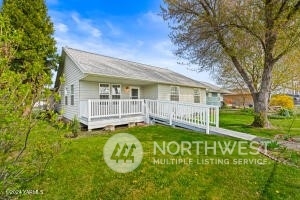 Property Photo:  207 W Seattle Avenue  WA 98936 