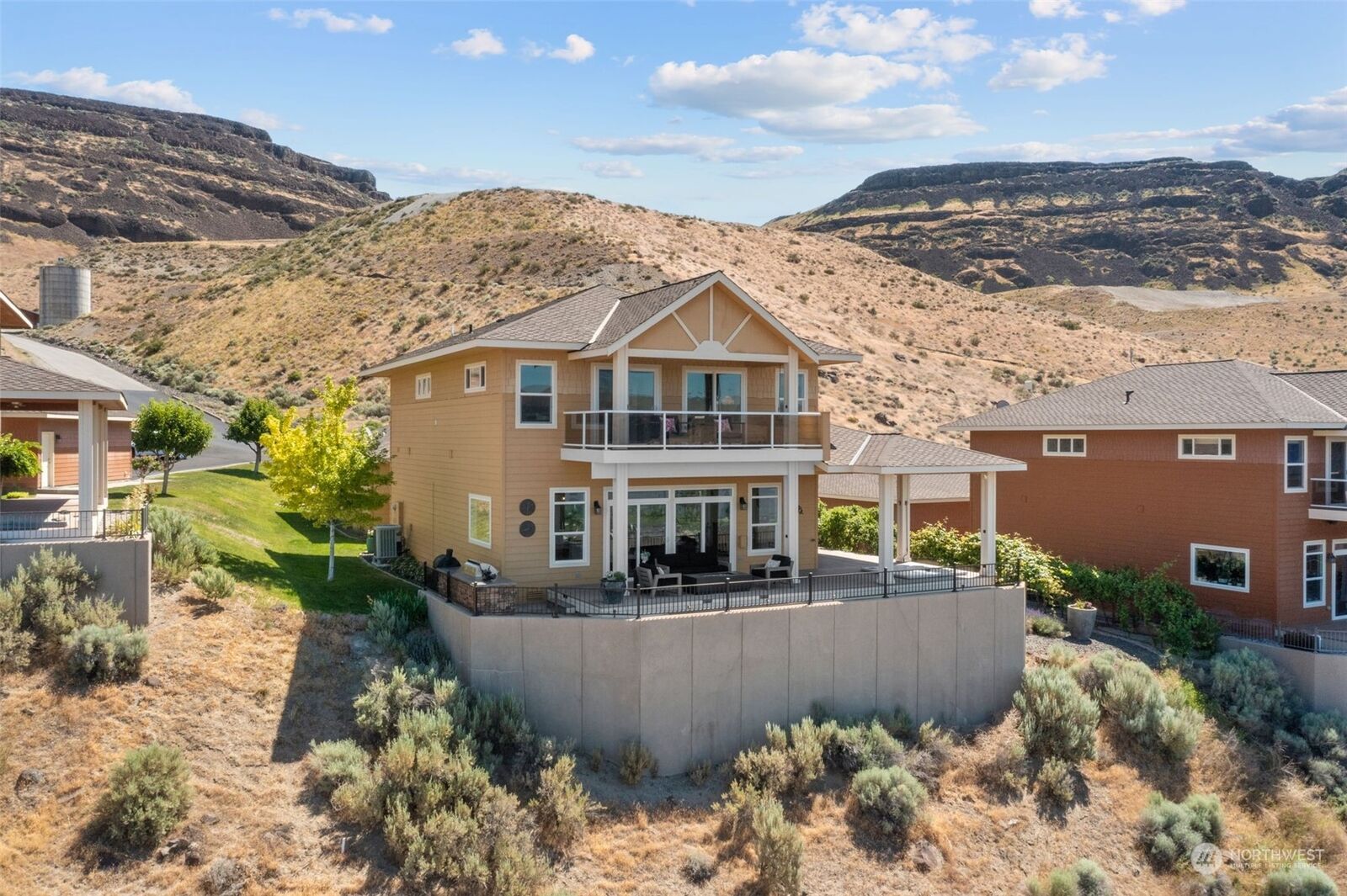 Property Photo:  9192 Ridgeview Drive NW  WA 98848 