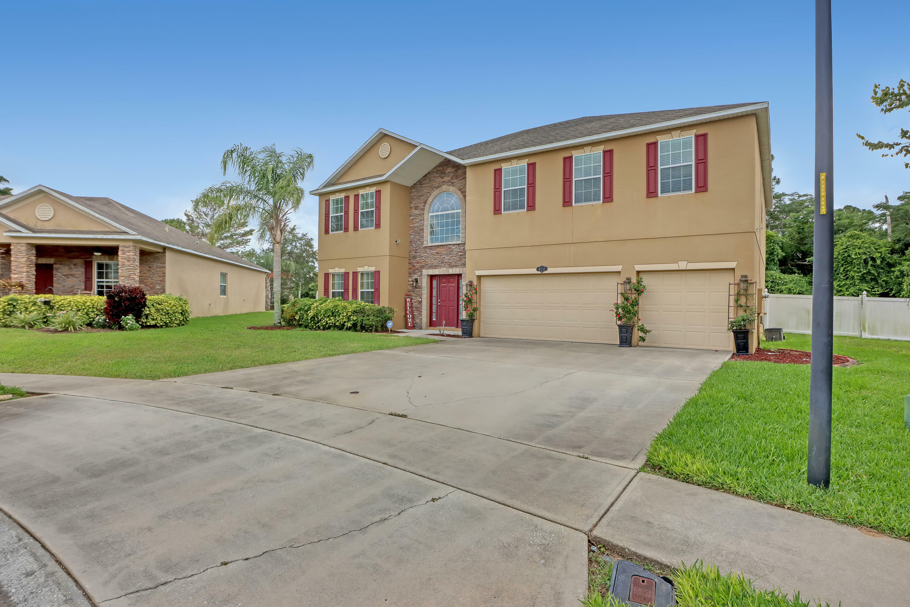 Property Photo:  572 L M Davey Lane  FL 32780 