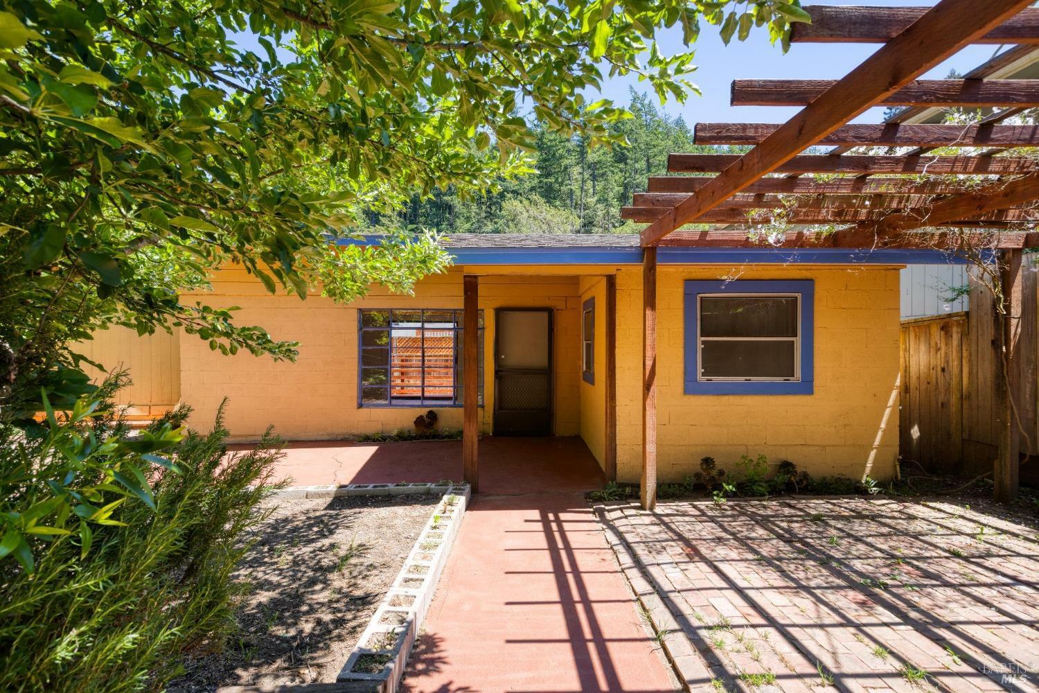 Property Photo:  17554 River Lane  CA 95446 