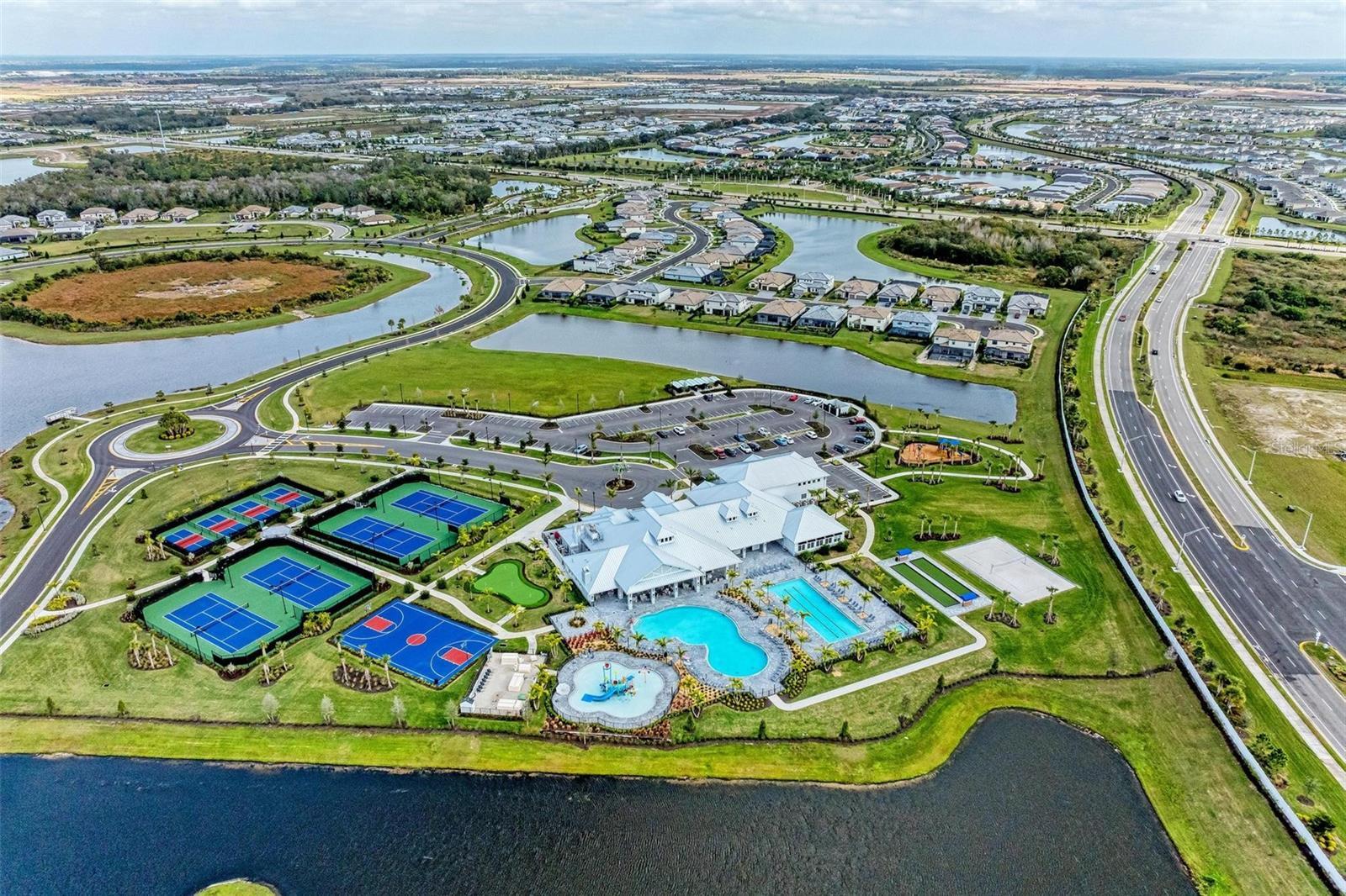 Property Photo: 5311 Coral Reef Way FL 34211