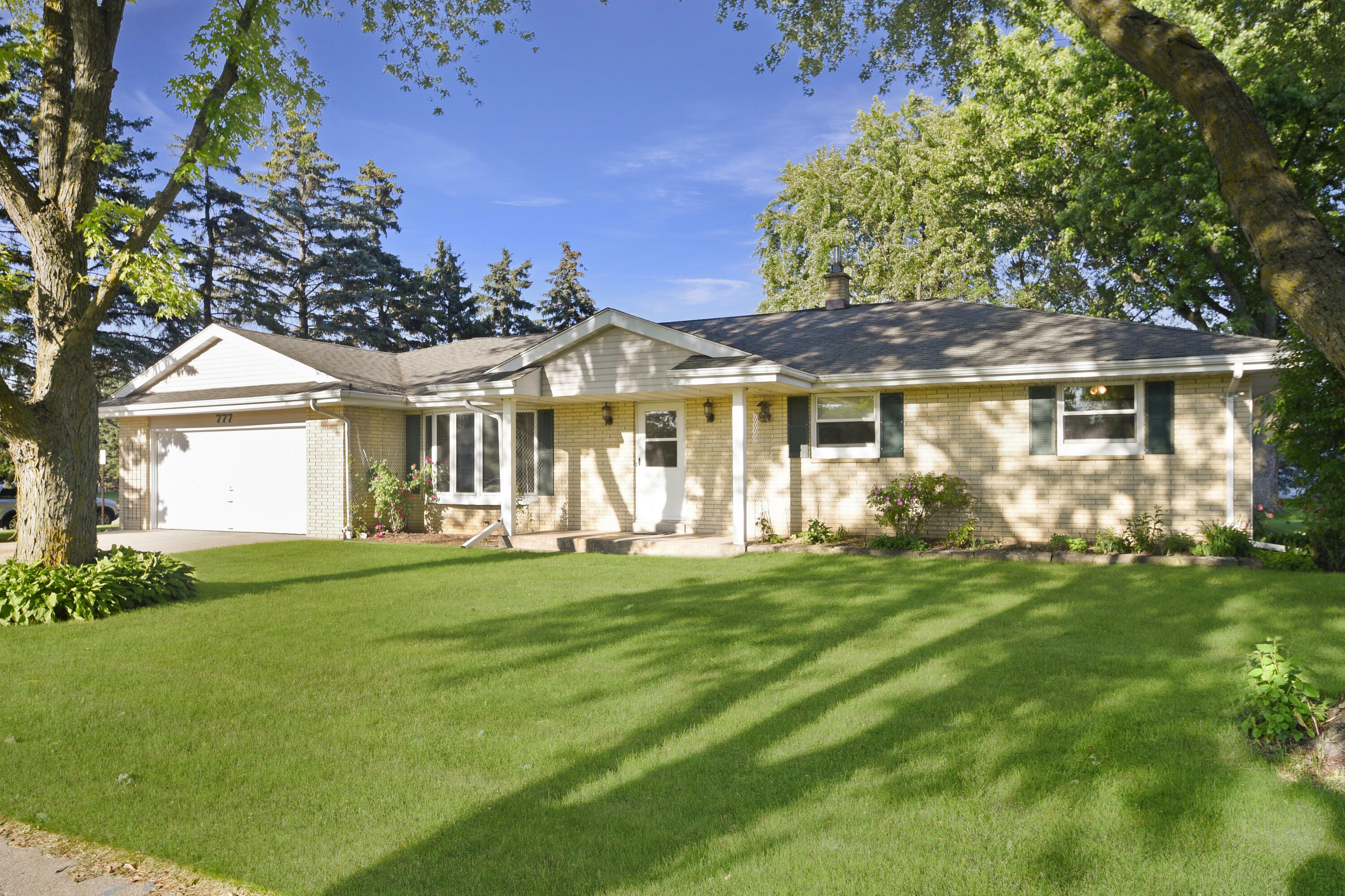 Property Photo:  777 S River Rd  WI 53095 