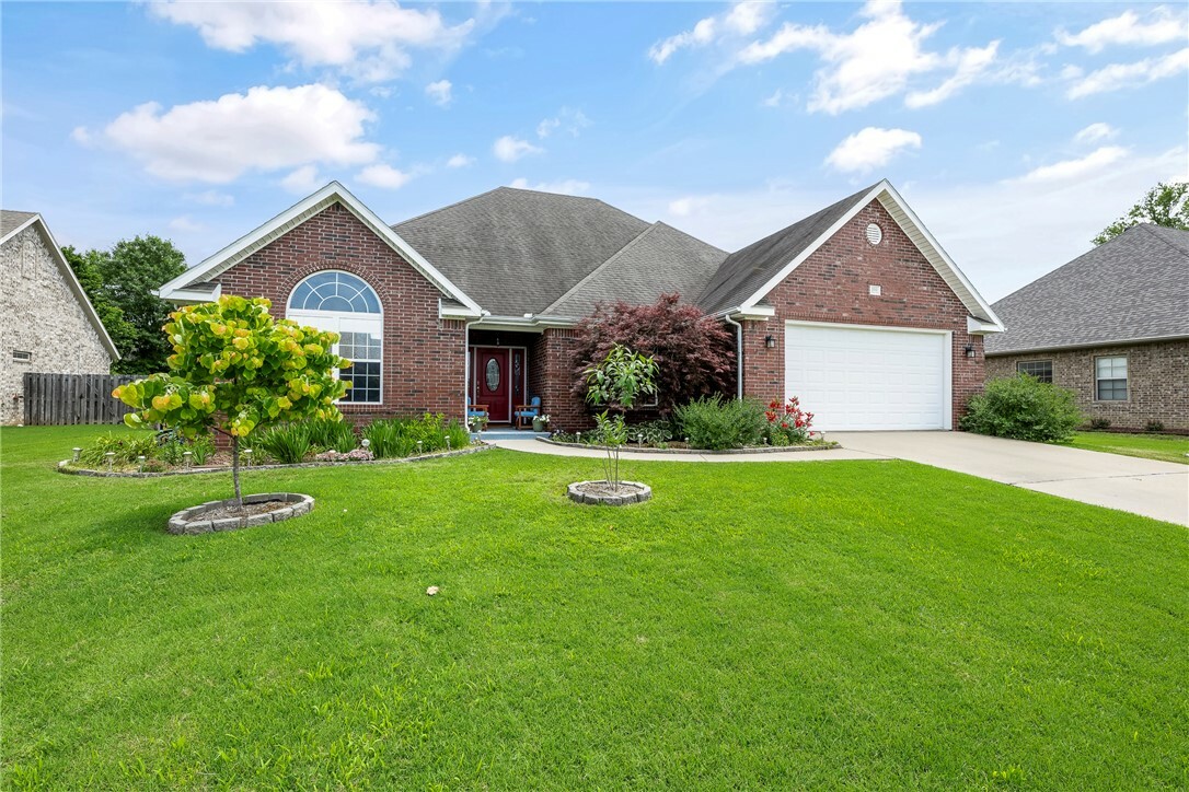 Property Photo:  2010 S Pumpkin Ridge Drive  AR 72701 