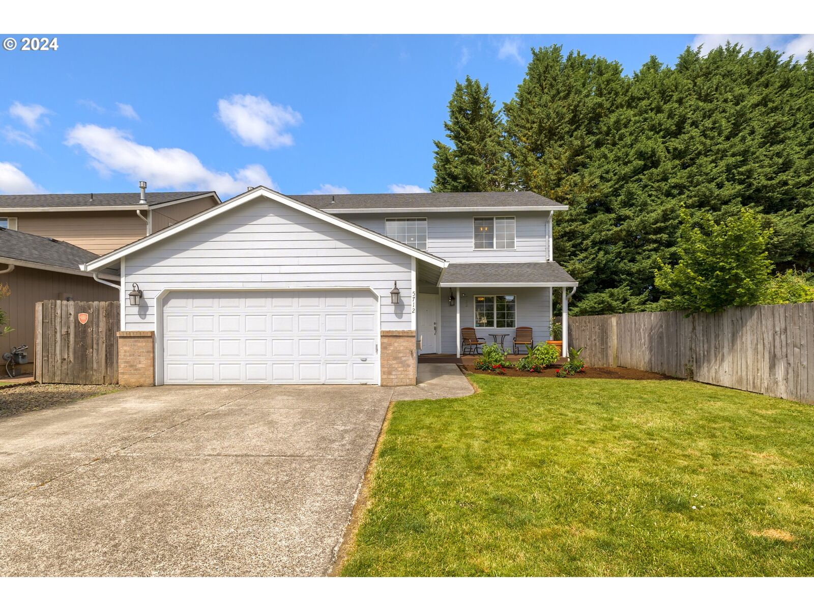 Property Photo:  5712 NE 64th Ave  WA 98661 