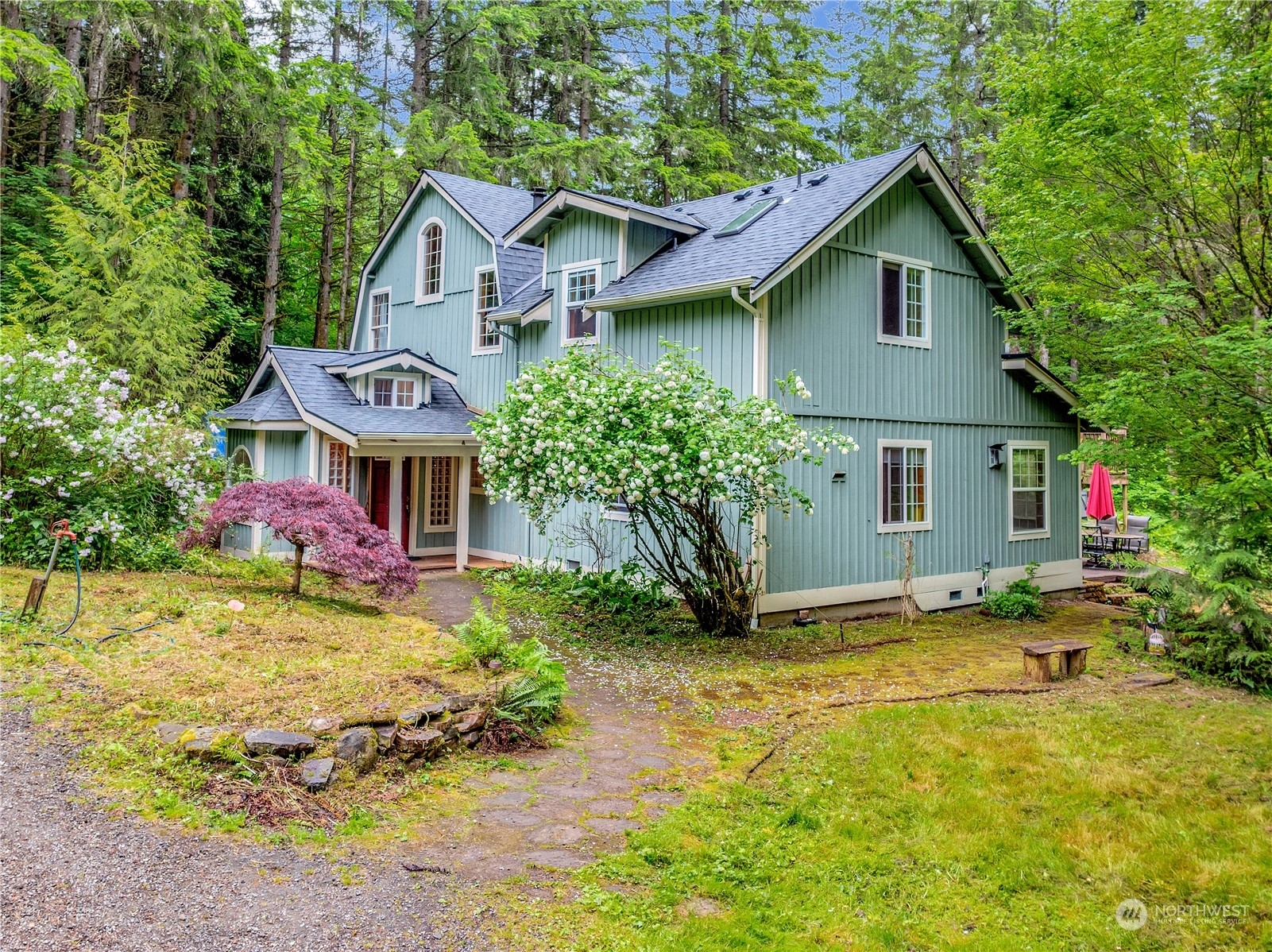 Property Photo:  22423 213th Avenue SE  WA 98272 