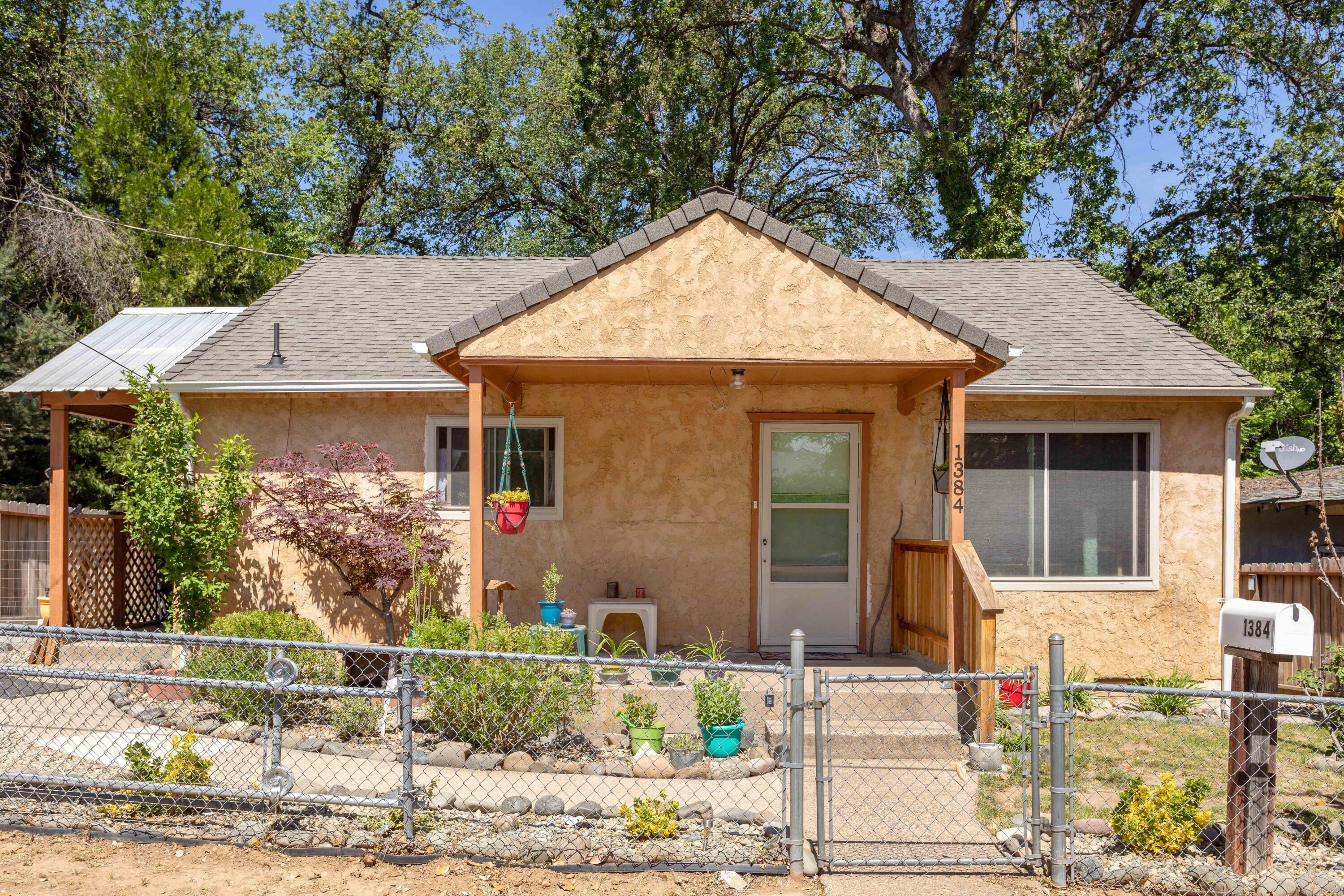 Property Photo:  1384 Diamond Street  CA 96007 