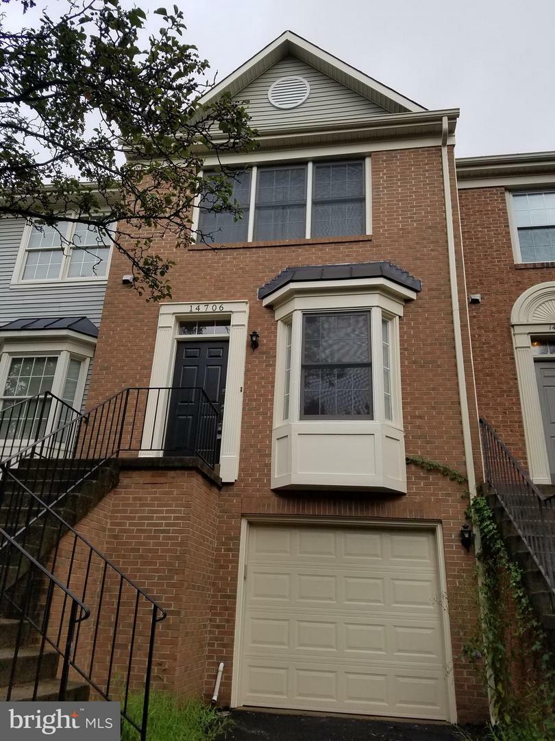 Property Photo: 14706 Bonnet Terrace VA 20121
