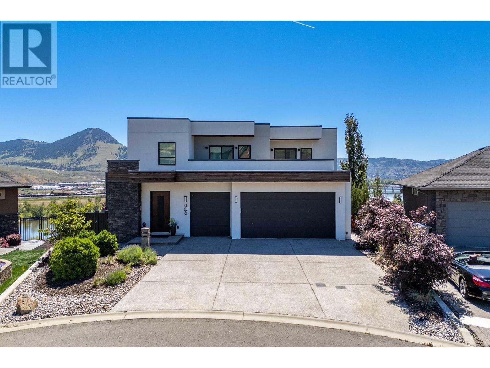 808 Cantle Drive  Kamloops BC V2B 0A7 photo