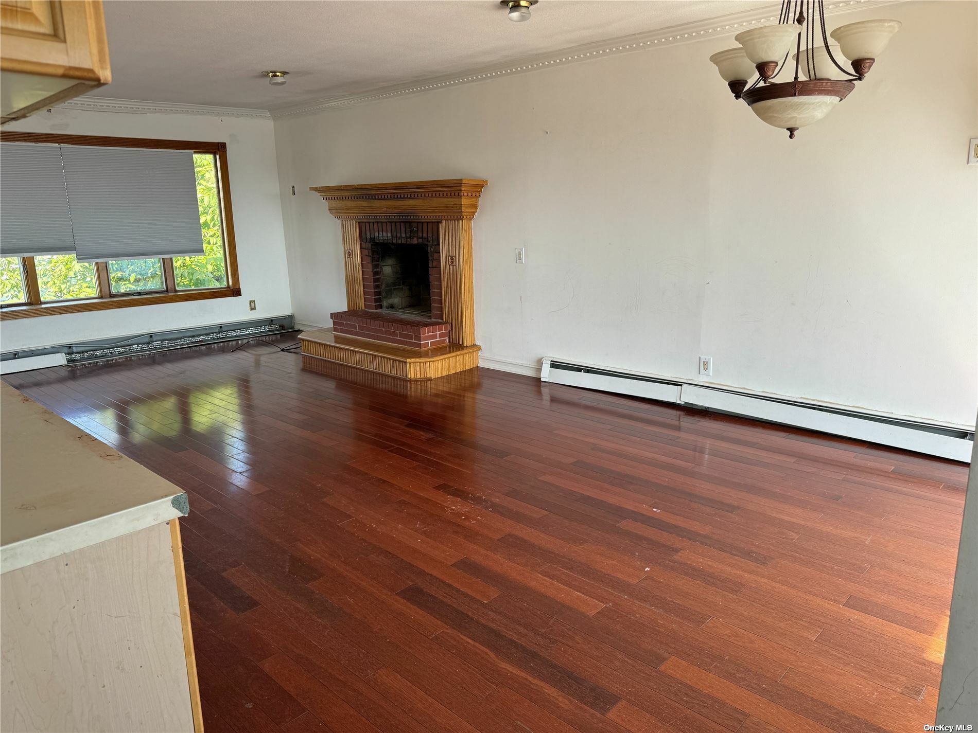 Property Photo:  786 S Wellwood Avenue  NY 11757 