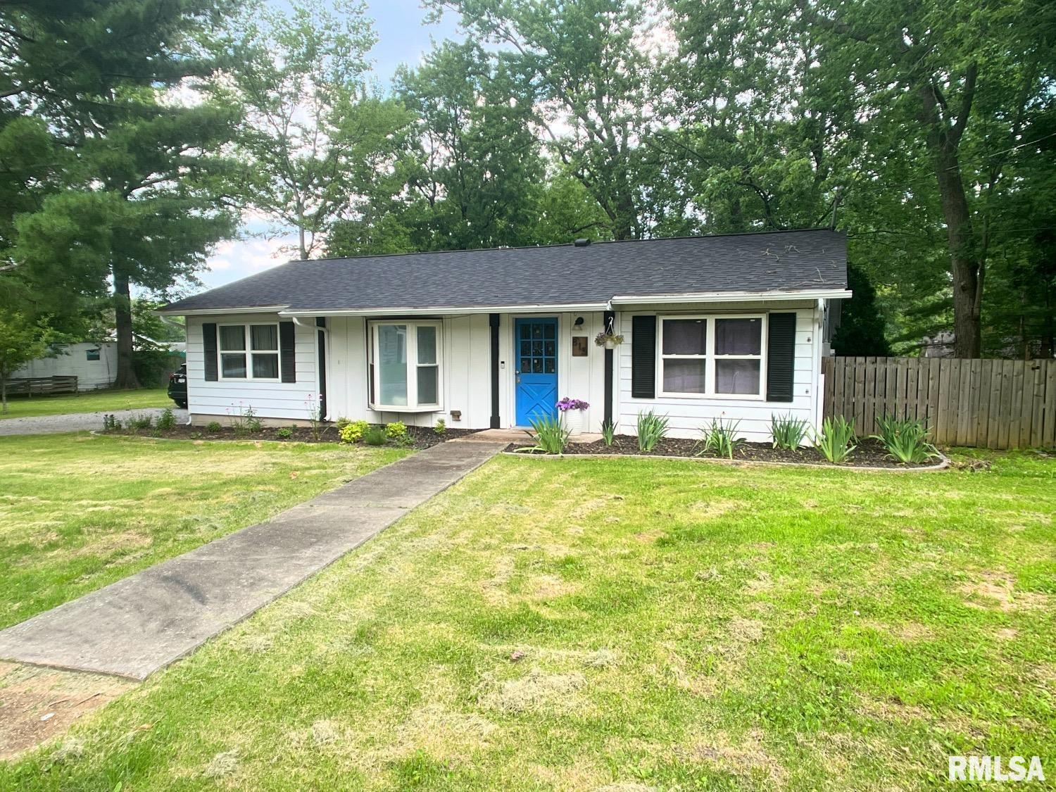 Property Photo: 815 N Allyn Street IL 62901