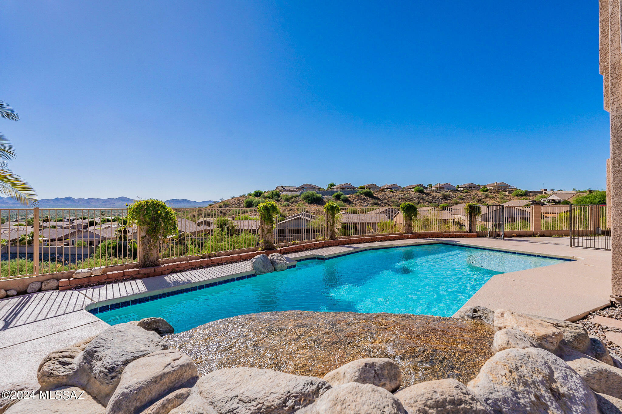 Property Photo:  40126 S Mountain Shadow Drive  AZ 85739 