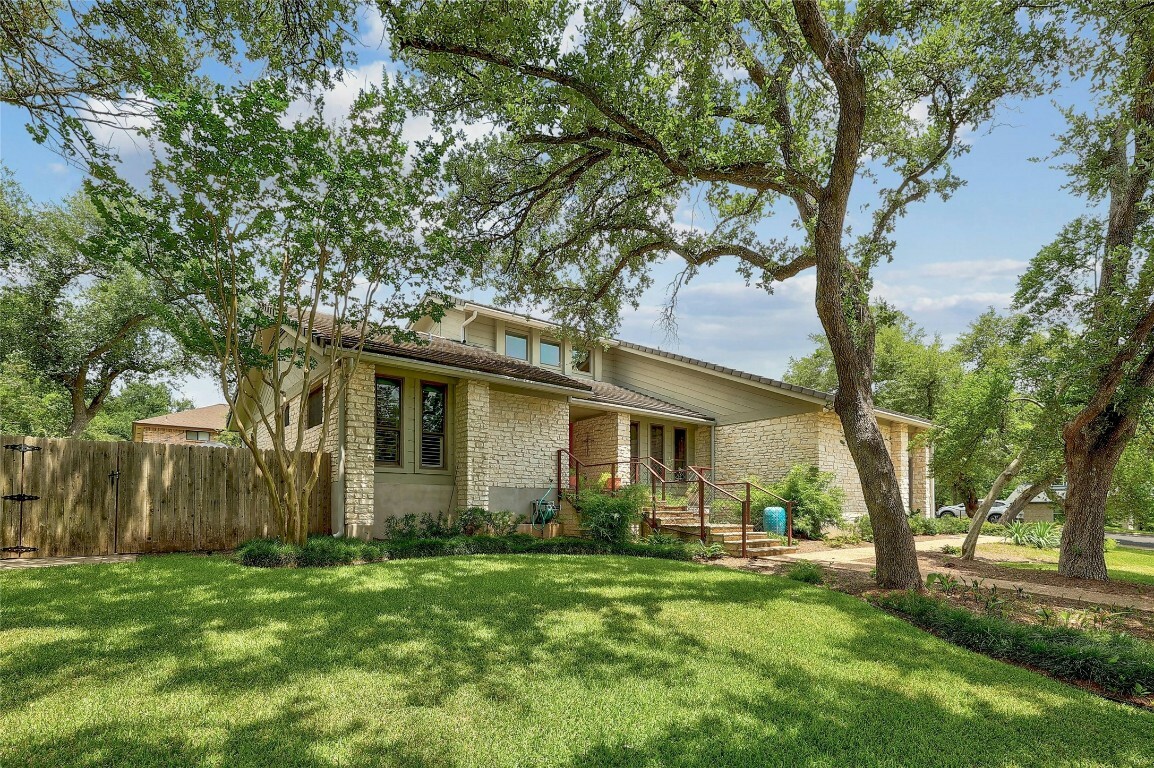 Property Photo:  9211 Mystic Oaks Trail  TX 78750 