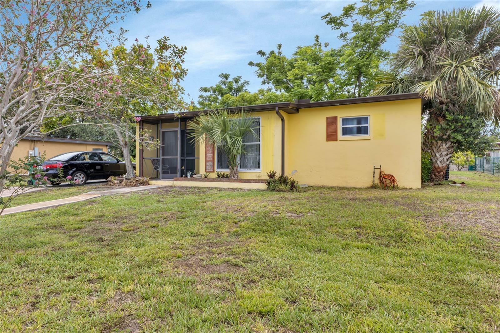 Property Photo:  22283 Hernando Avenue  FL 33952 