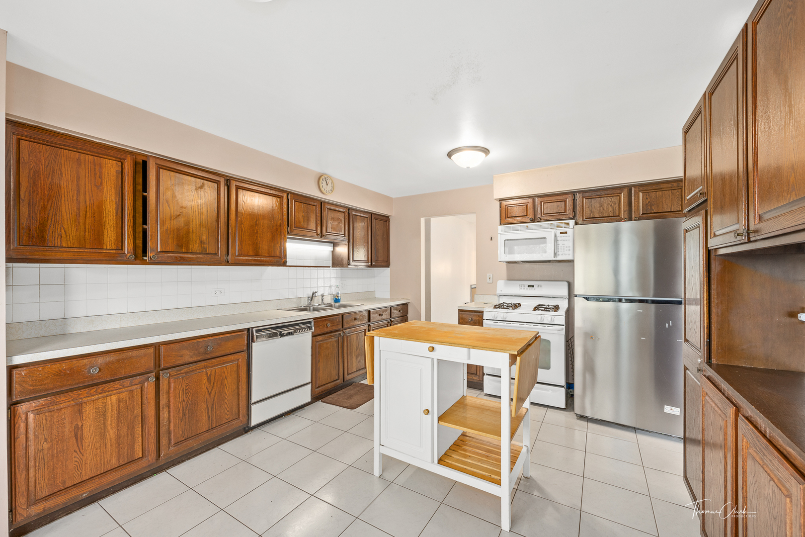 Property Photo:  707 N Du Page Avenue  IL 60101 