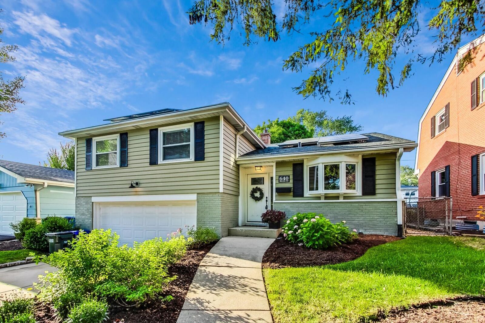 Property Photo:  640 Marston Avenue  IL 60137 