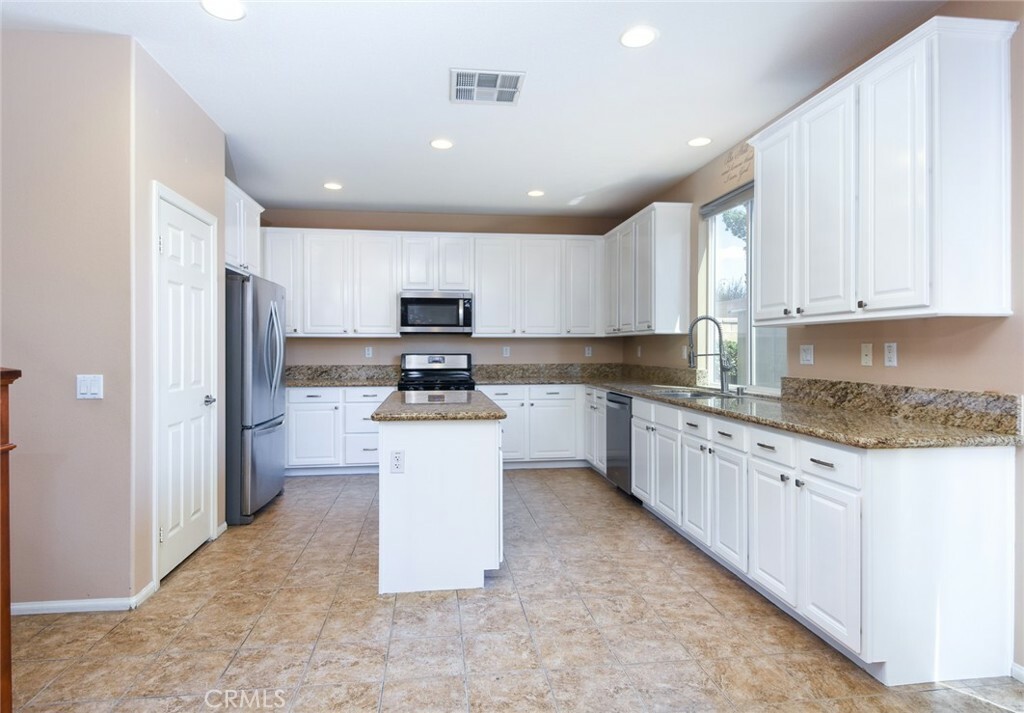 Property Photo:  35684 Swift Fox Court  CA 92563 