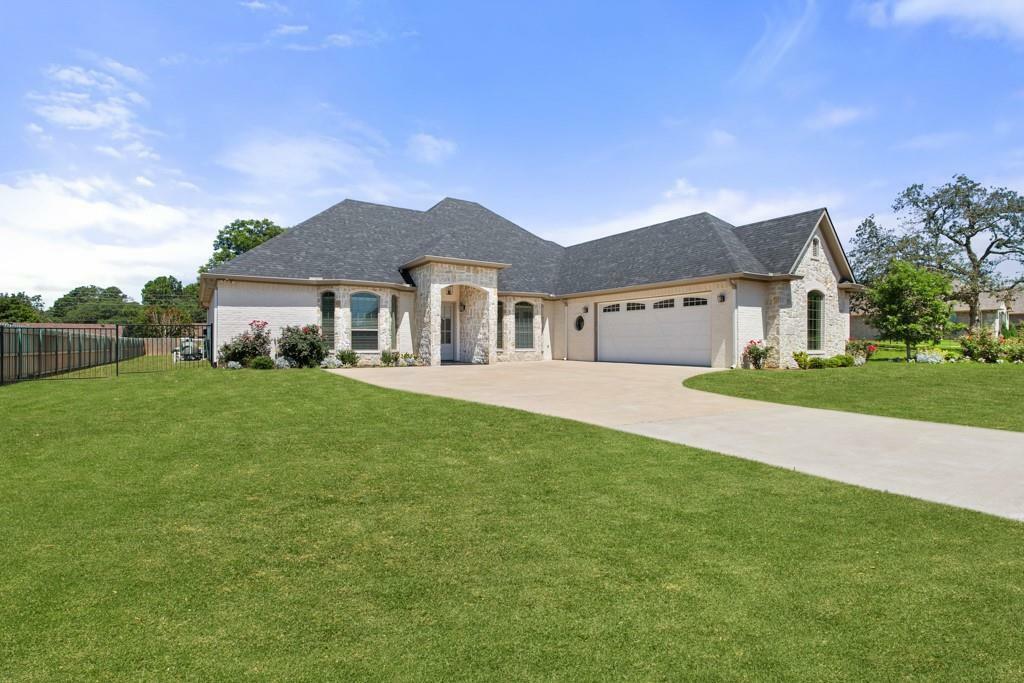 Property Photo:  204 Winged Foot Drive  TX 75771 