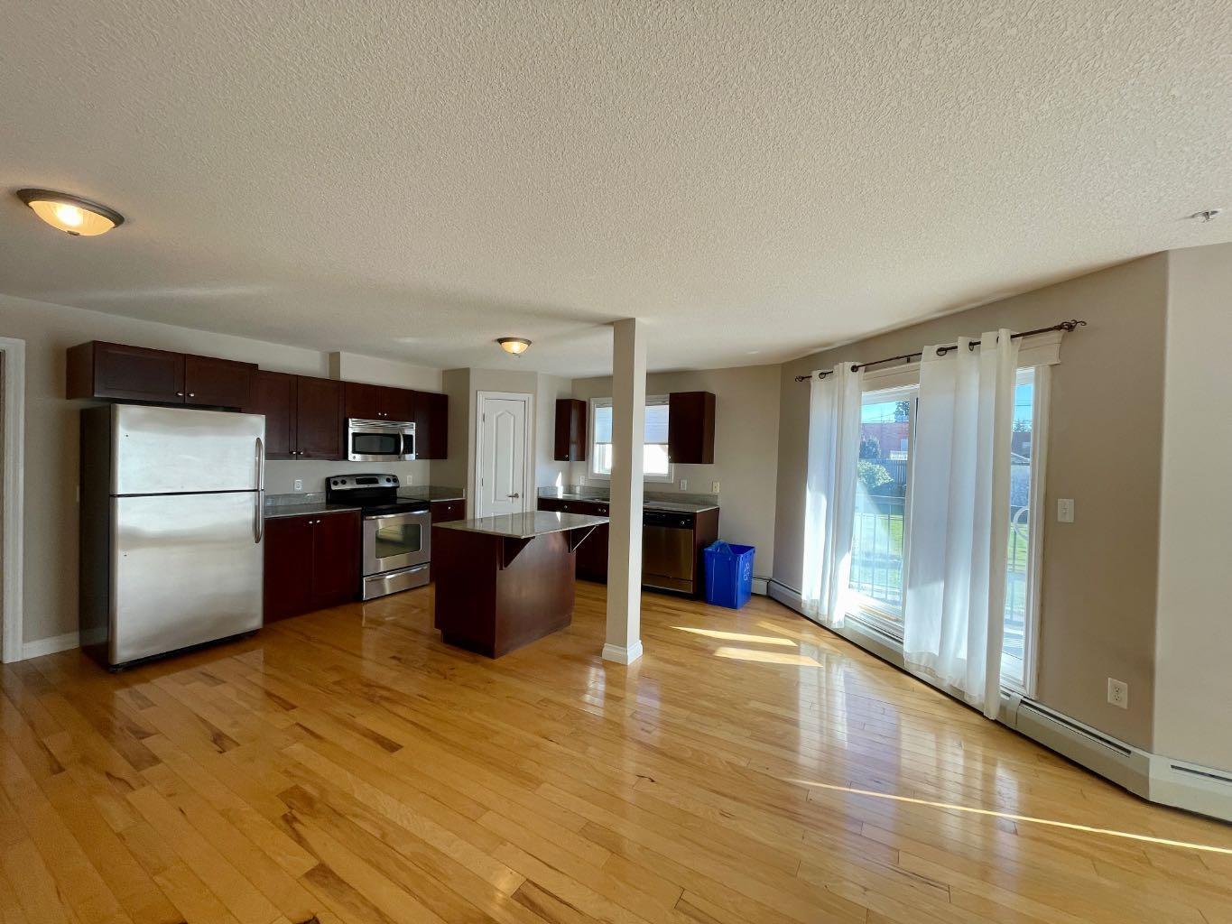 Property Photo:  5037 7 Avenue 202  AB T7E 0A8 