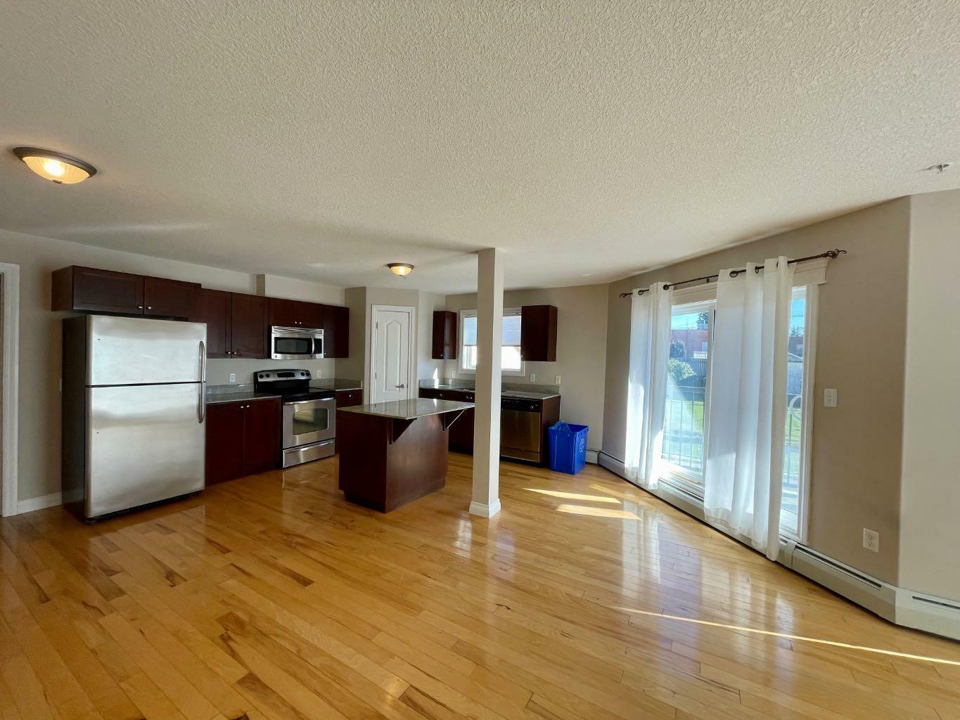 Photo de la propriété: 5037 7 Avenue 202 AB T7E 0A8