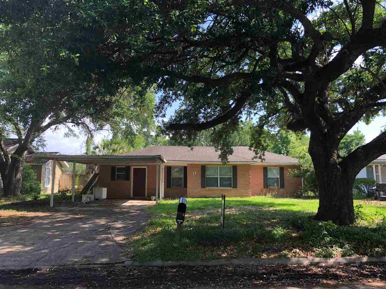 Property Photo:  11 Circle P  TX 77630 