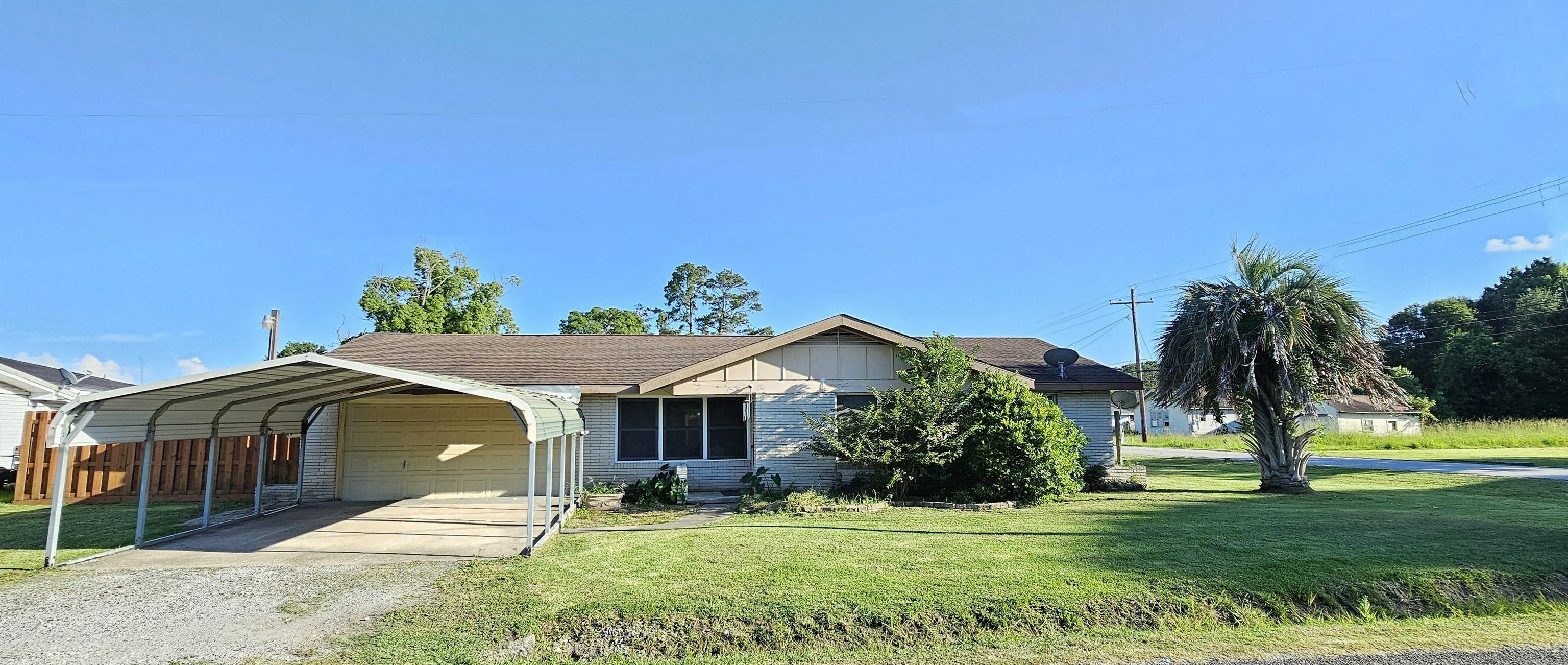 Property Photo:  185 Laxon Street  TX 77611 