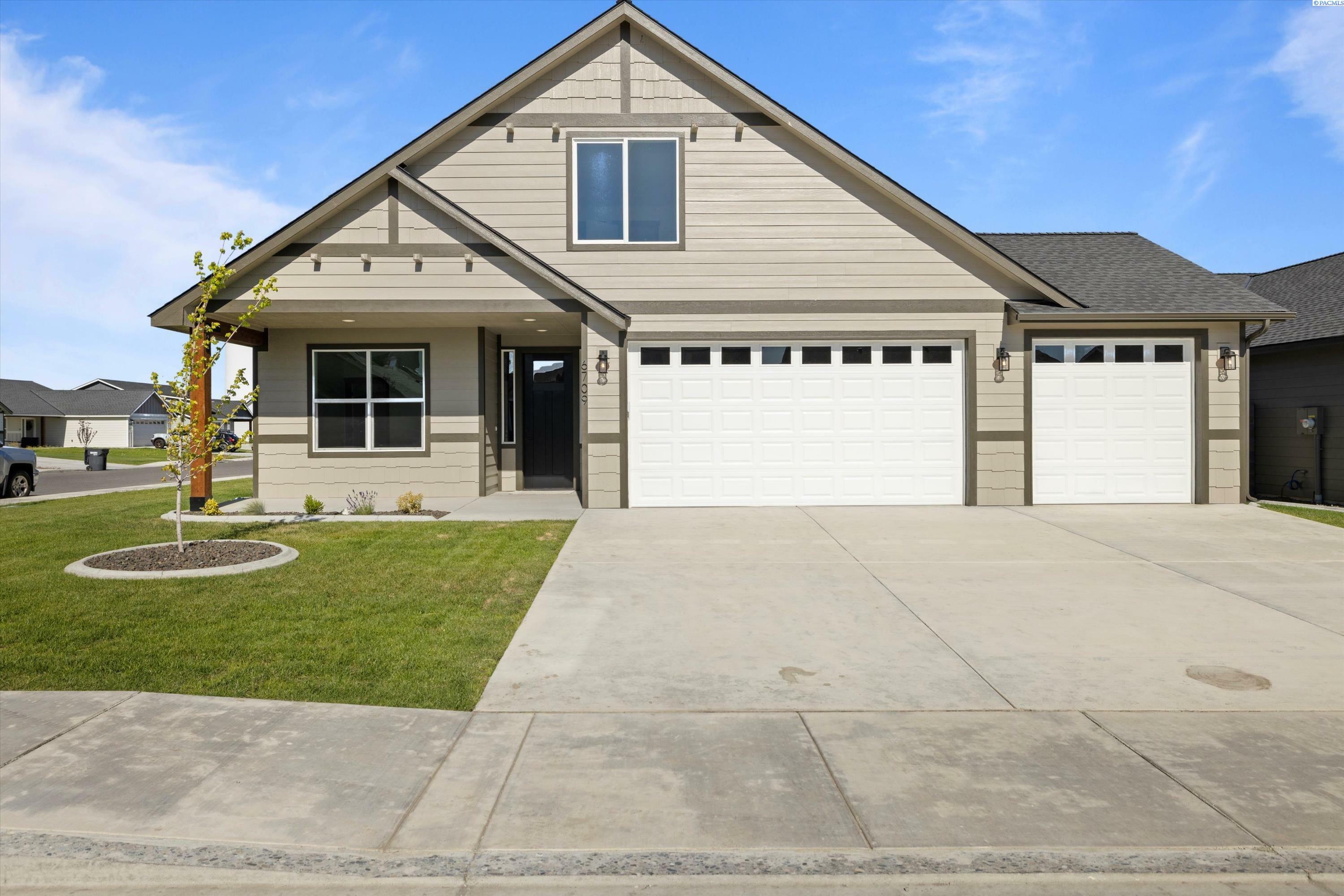 Property Photo:  6709 Sockeye Lane  WA 99301 