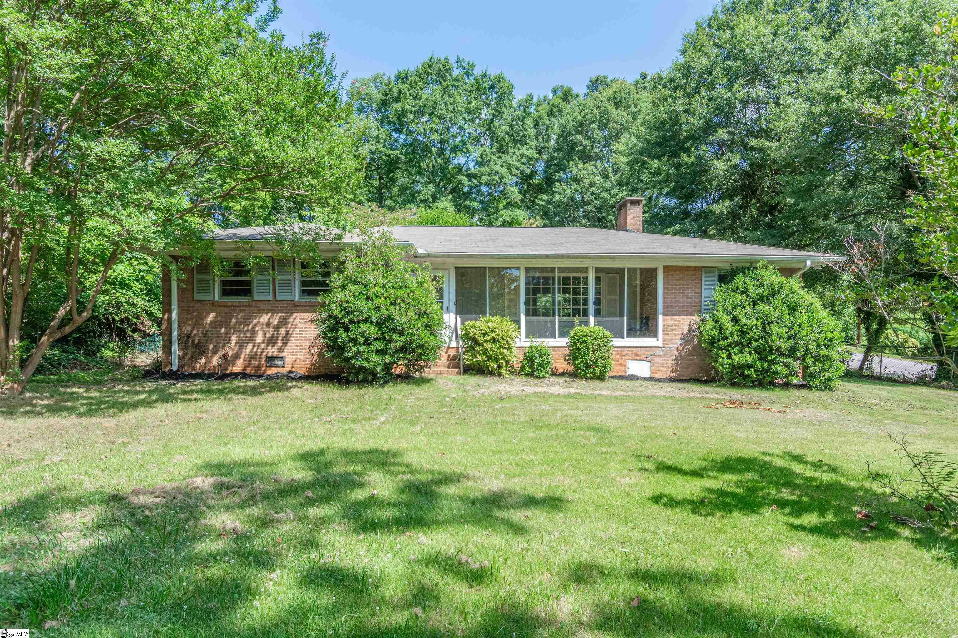 Property Photo:  104 Vanderbilt Road  SC 29301 