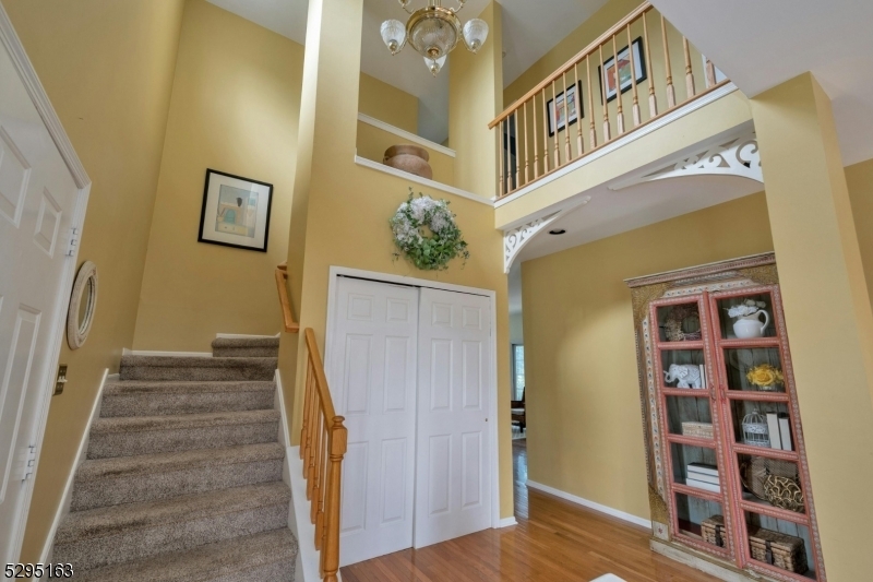 Property Photo:  7 Canterbury Ln  NJ 07840 