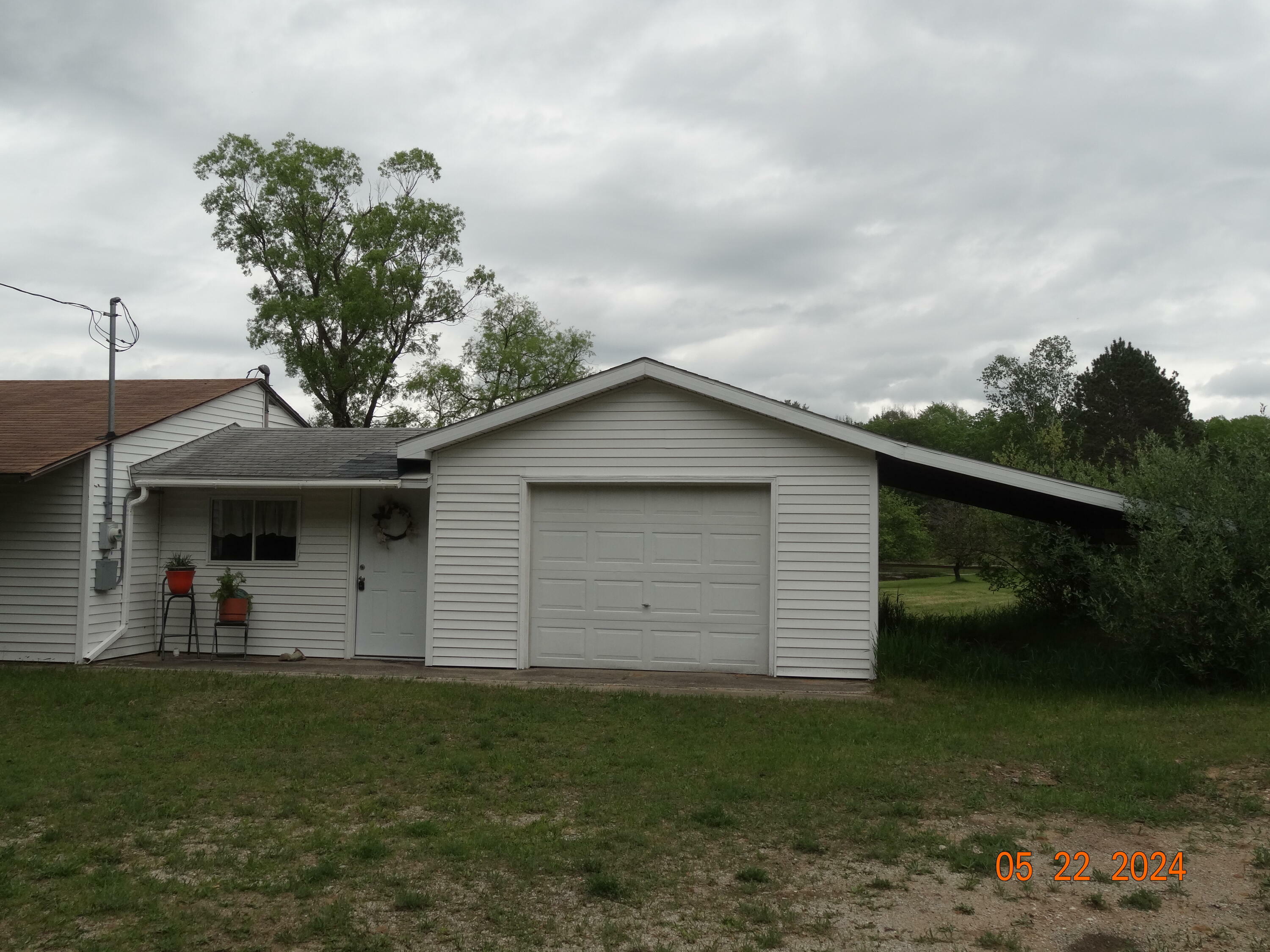 Property Photo:  6808 N Mac Road  MI 49644 