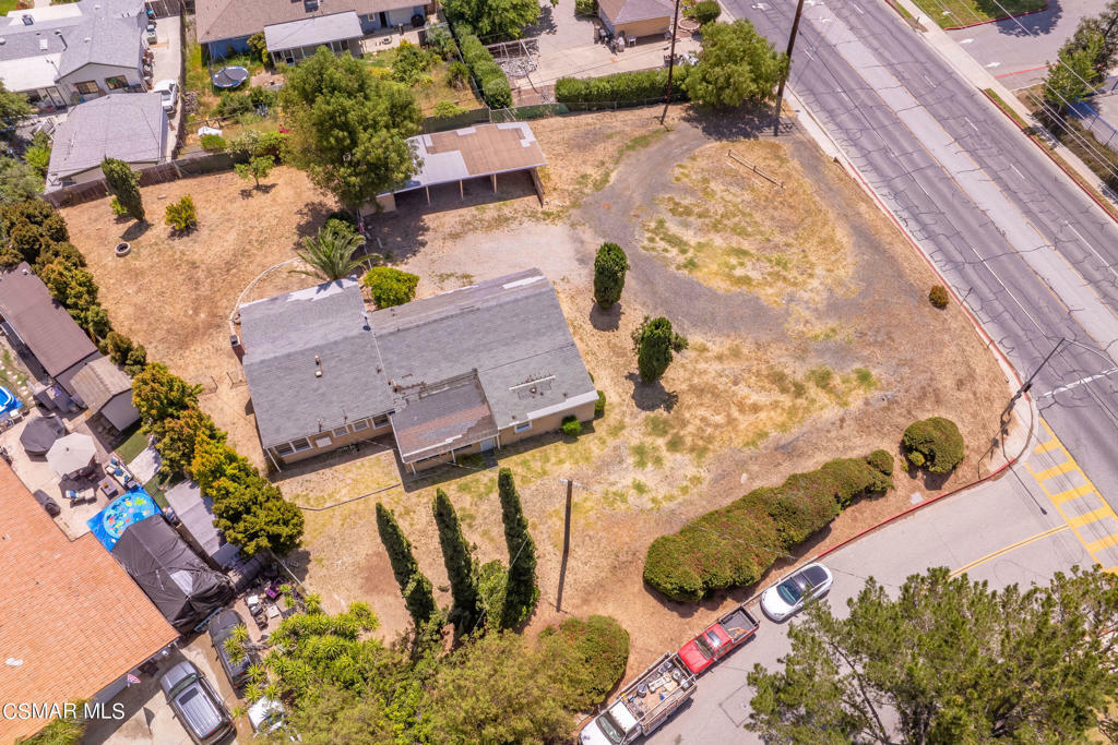 Property Photo:  225 Royal Avenue  CA 93065 