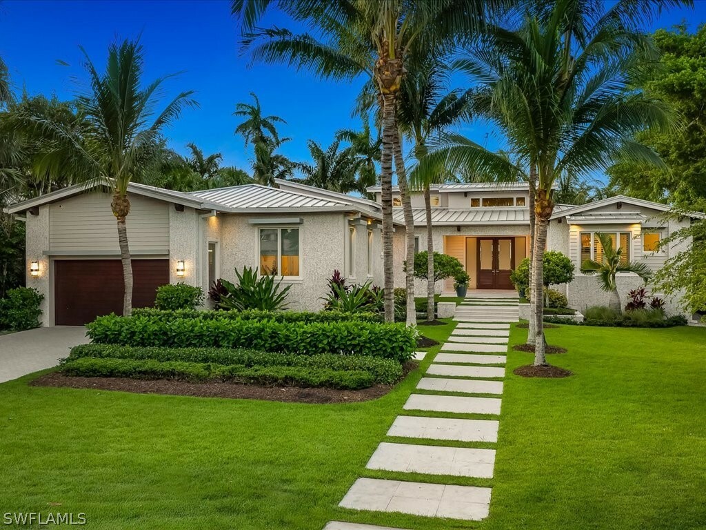 Property Photo: 185 North Lake Drive FL 34102