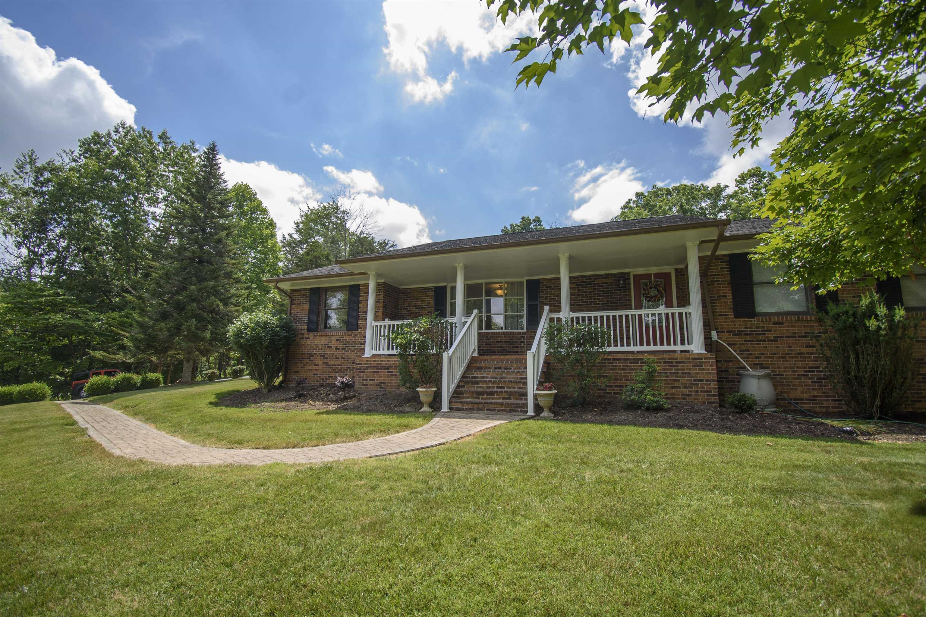 Property Photo:  7482 Bluff View Drive  VA 24141 