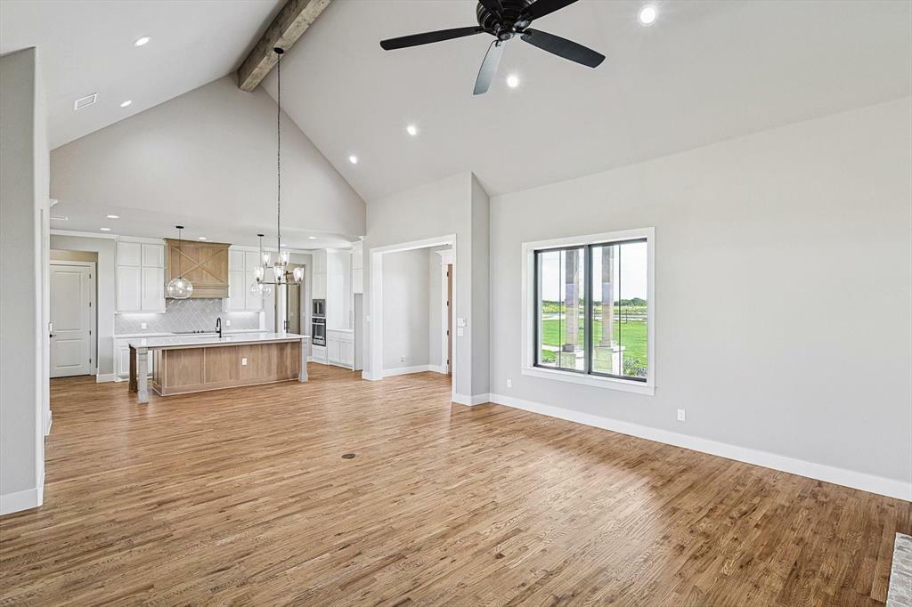 Property Photo:  264 Ozro Road  TX 76084 