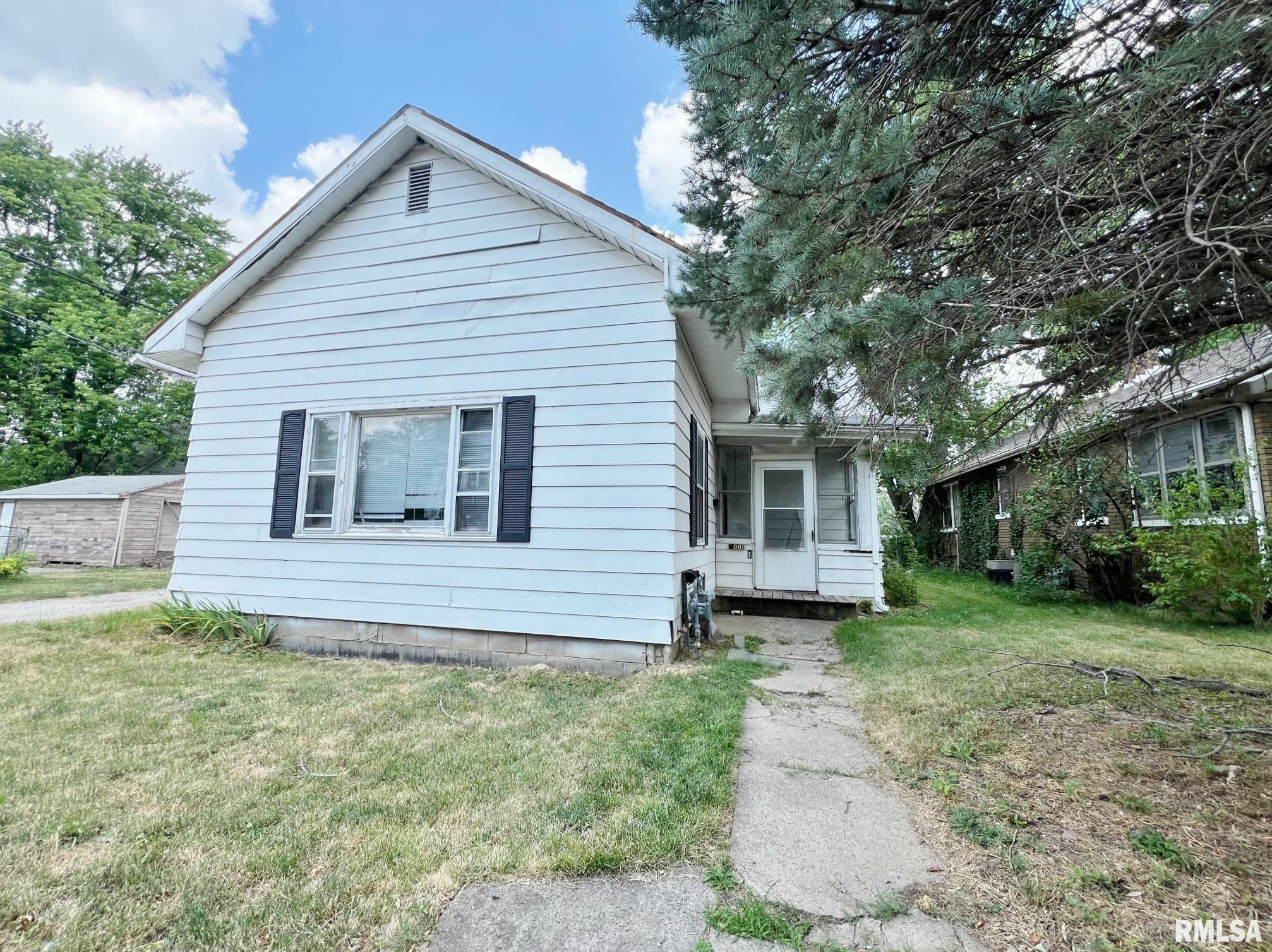 Property Photo:  2001 W Manor Parkway  IL 61604 