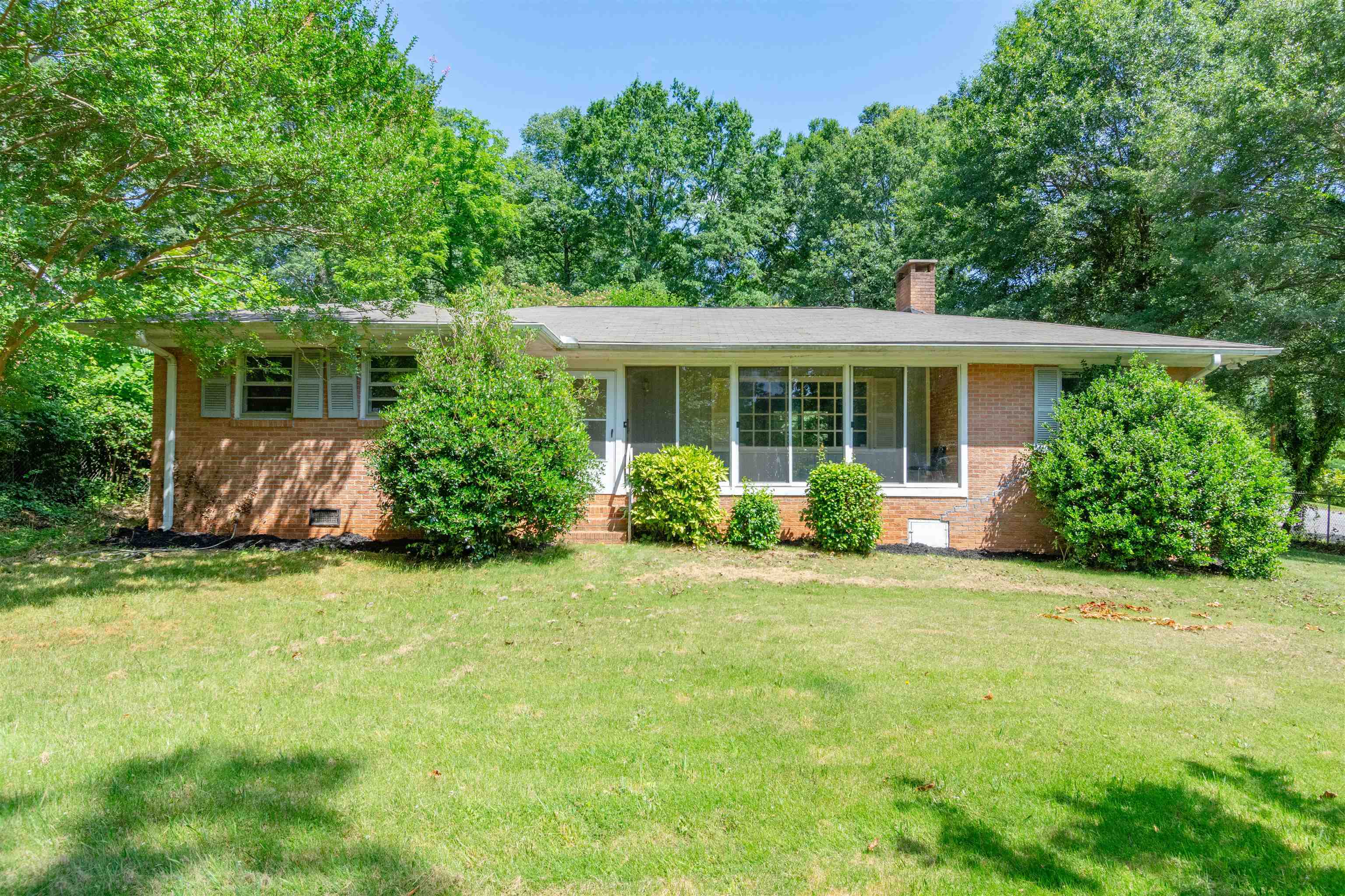 Property Photo:  104 Vanderbilt Road  SC 29301 