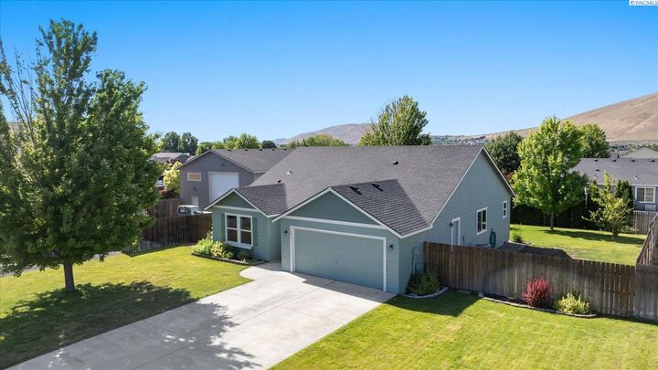 1396 Crab Apple Circle  West Richland WA 99353 photo