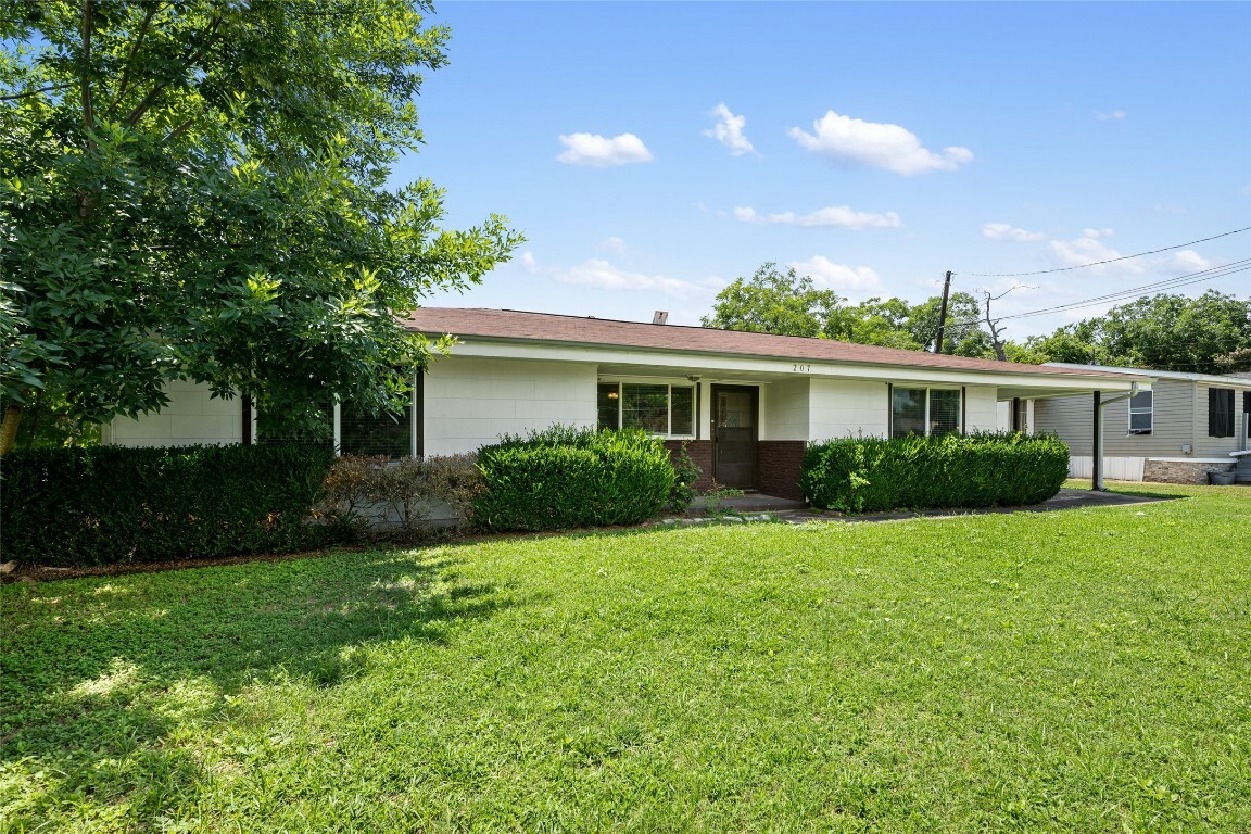 Property Photo:  207 N Main Street  TX 76577 