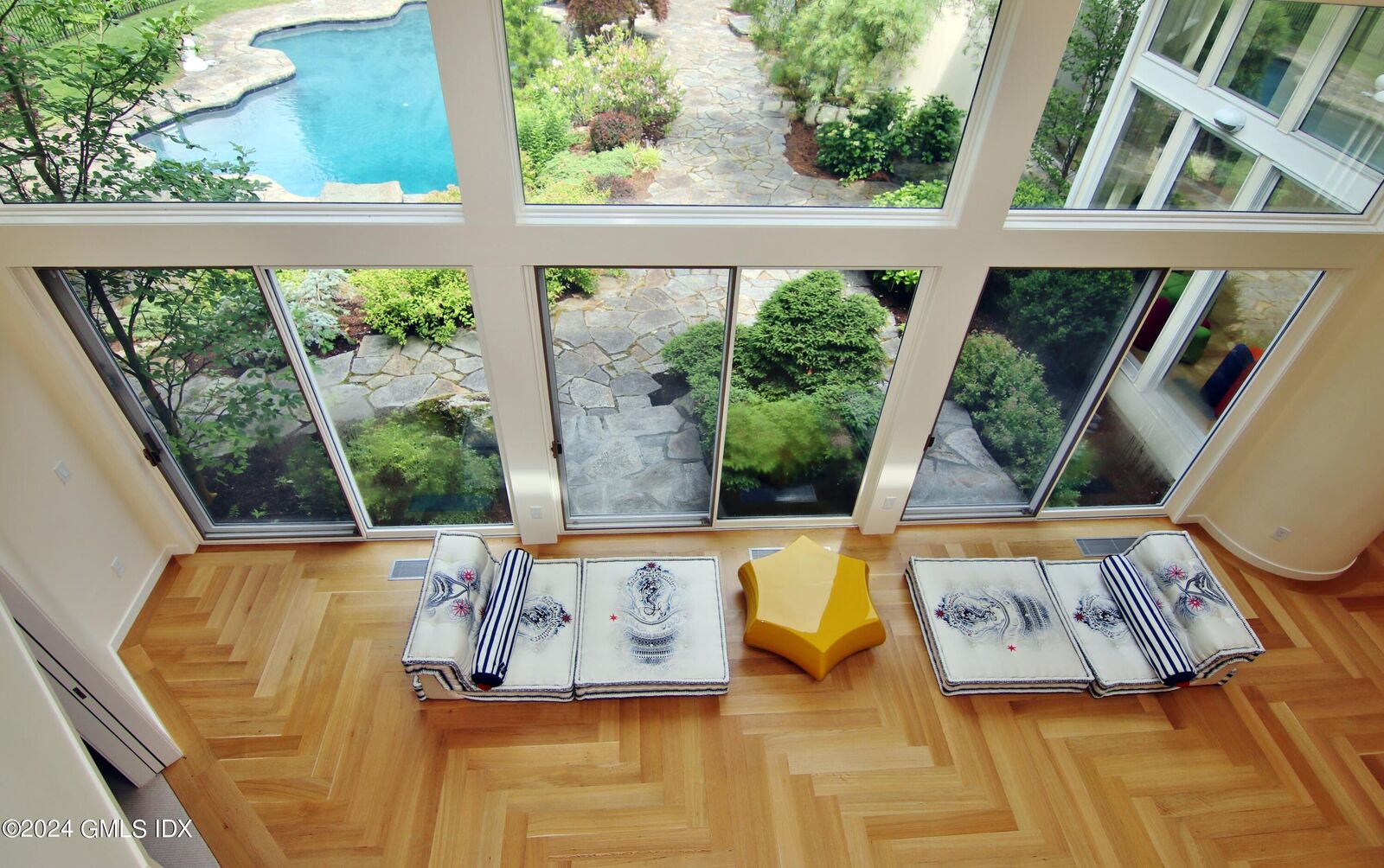 Property Photo:  897 Lake Avenue  CT 06831 