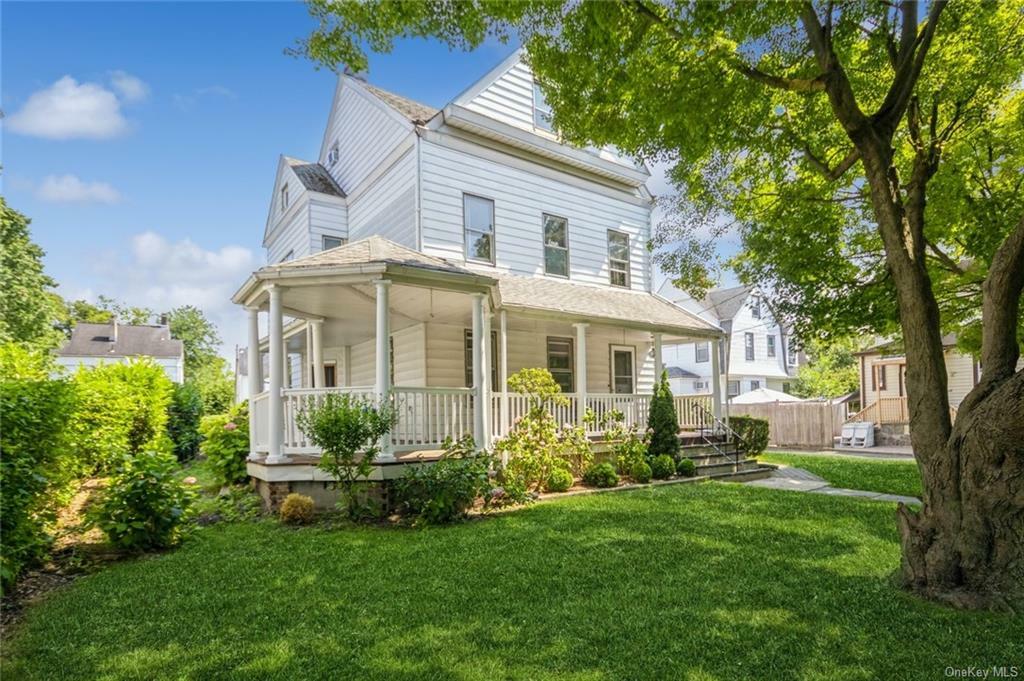 Property Photo:  46 W Castle Place  NY 10805 