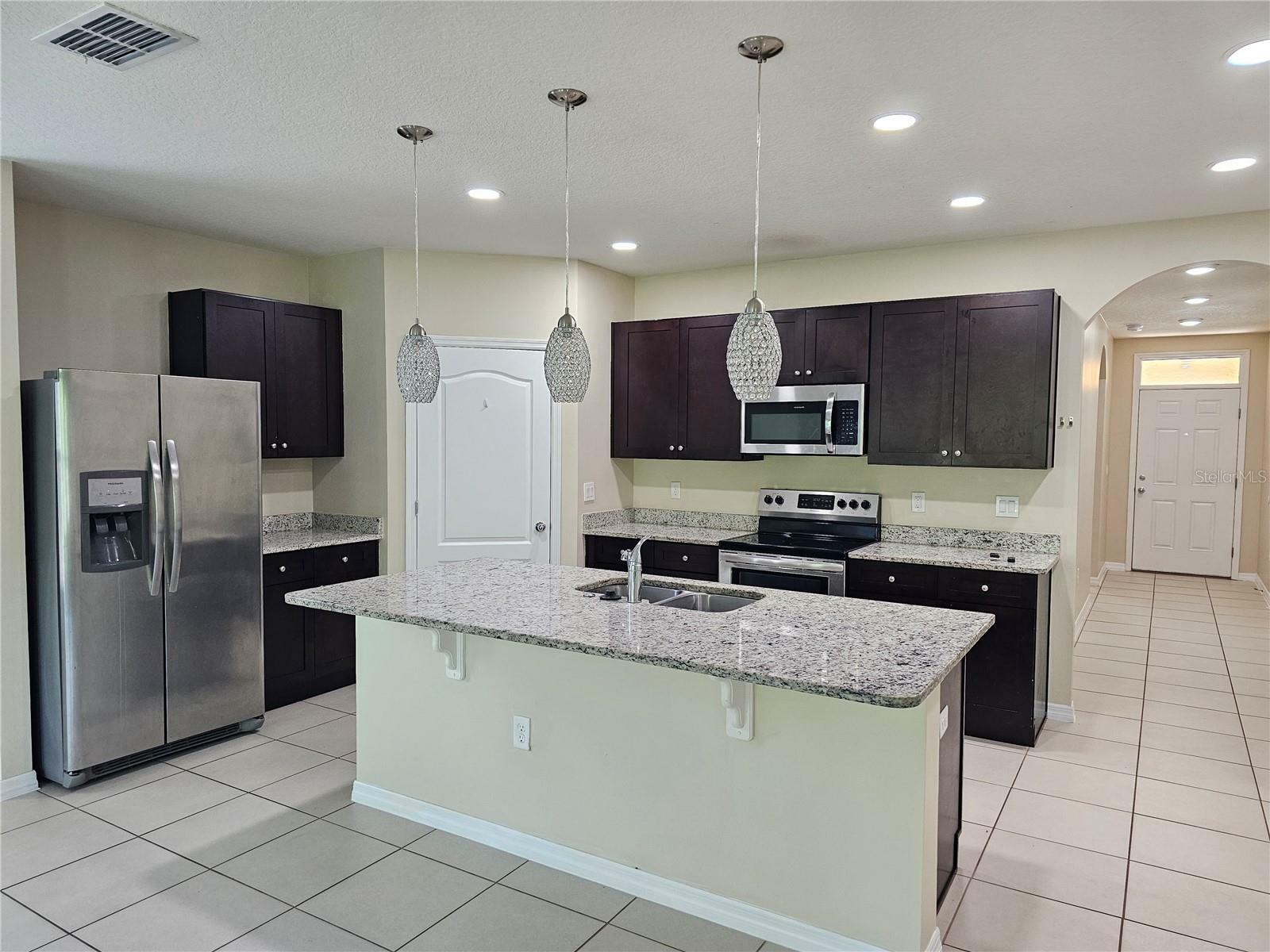 Property Photo:  272 Tanglewood Drive  FL 33896 