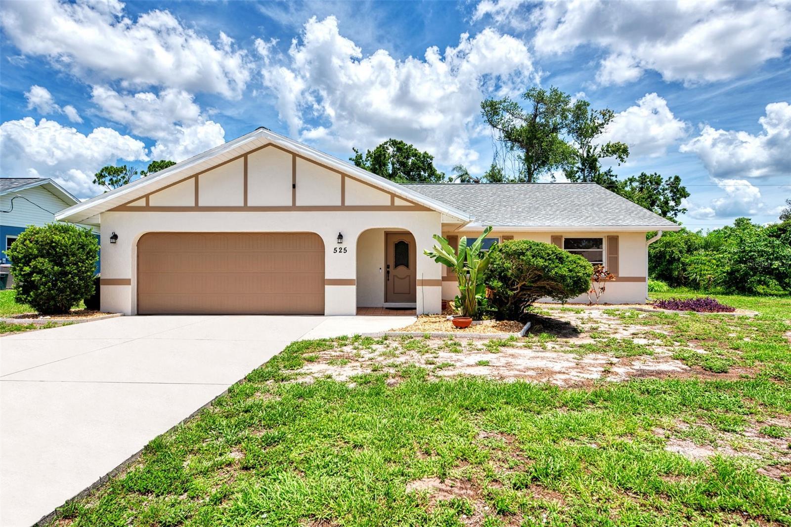 Property Photo:  525 W Baffin Drive  FL 34293 