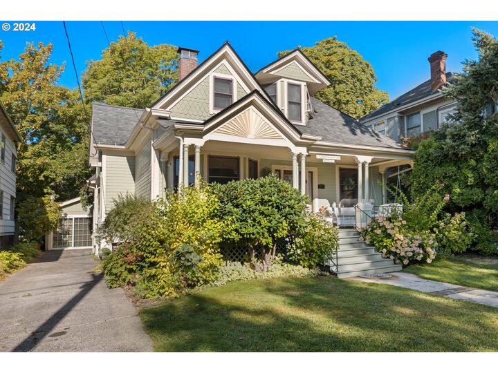Property Photo:  1927 NE 16th Ave  OR 97212 