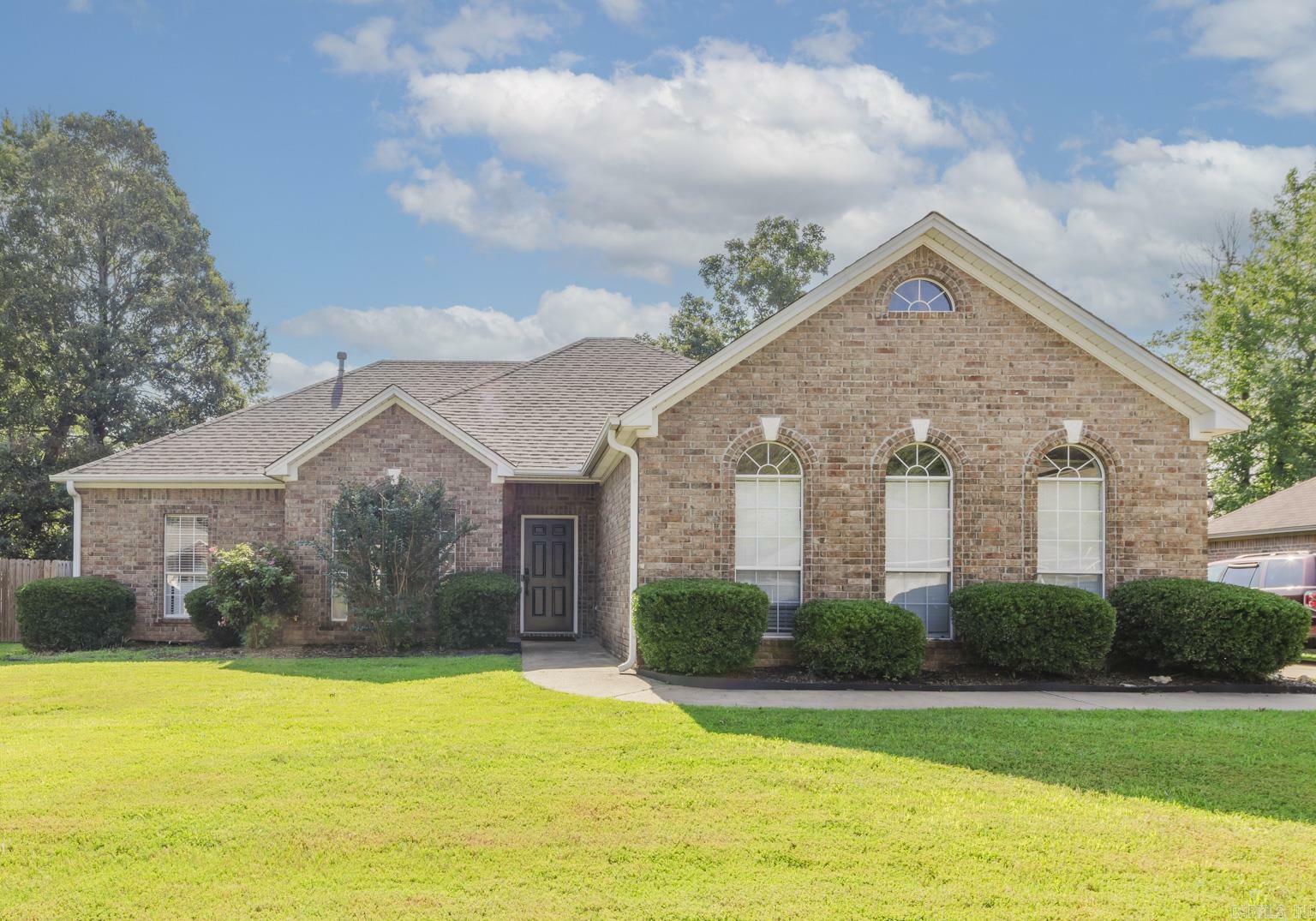 Property Photo:  1815 Pleasant Pointe Cir  AR 72022 