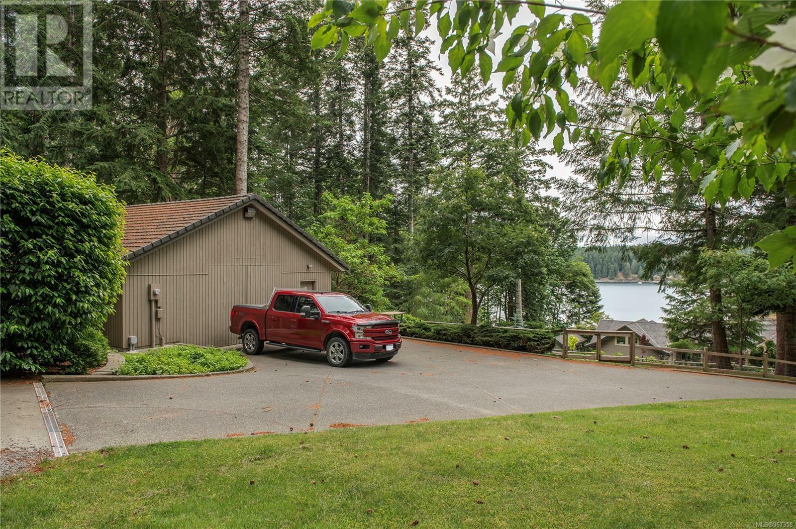 Photo de la propriété:  1157 West Road  BC V0N 2P0 